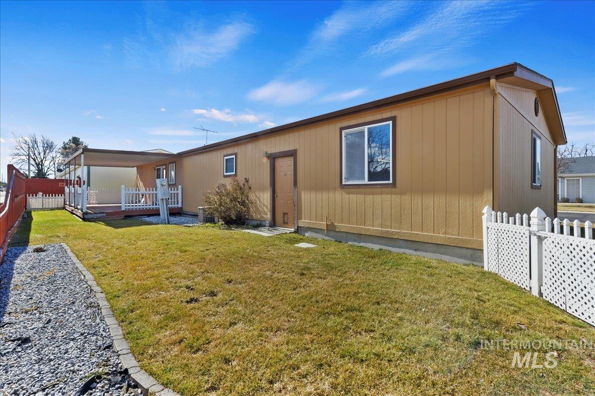 3003 Golden Glow Dr Property Photo 17