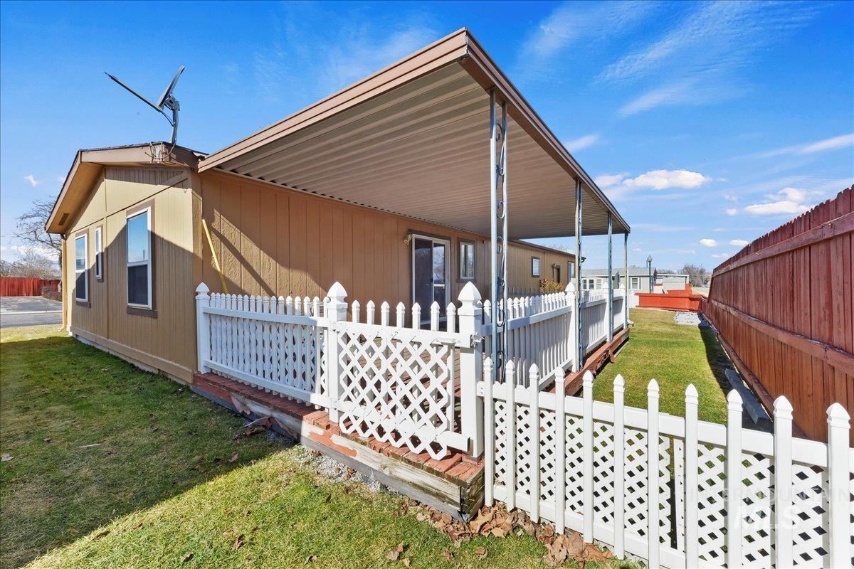 3003 Golden Glow Dr Property Photo 18
