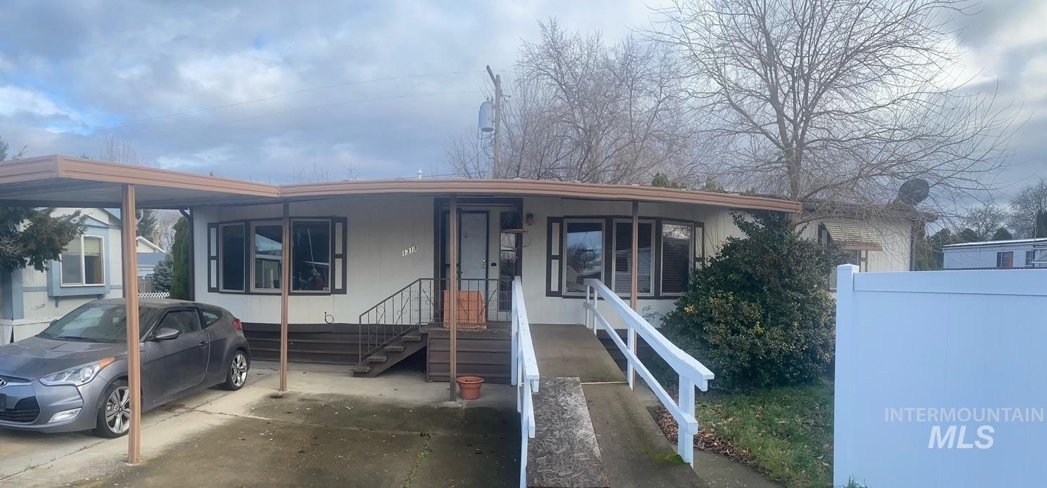 2015 6th Ave Property Photo