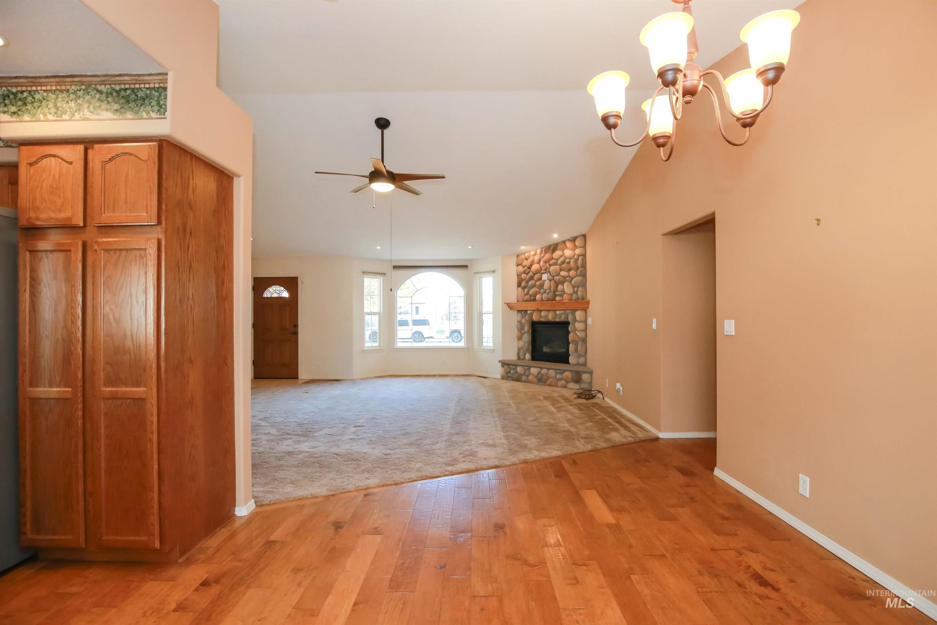 1921 Uehlin Drive Property Photo 9