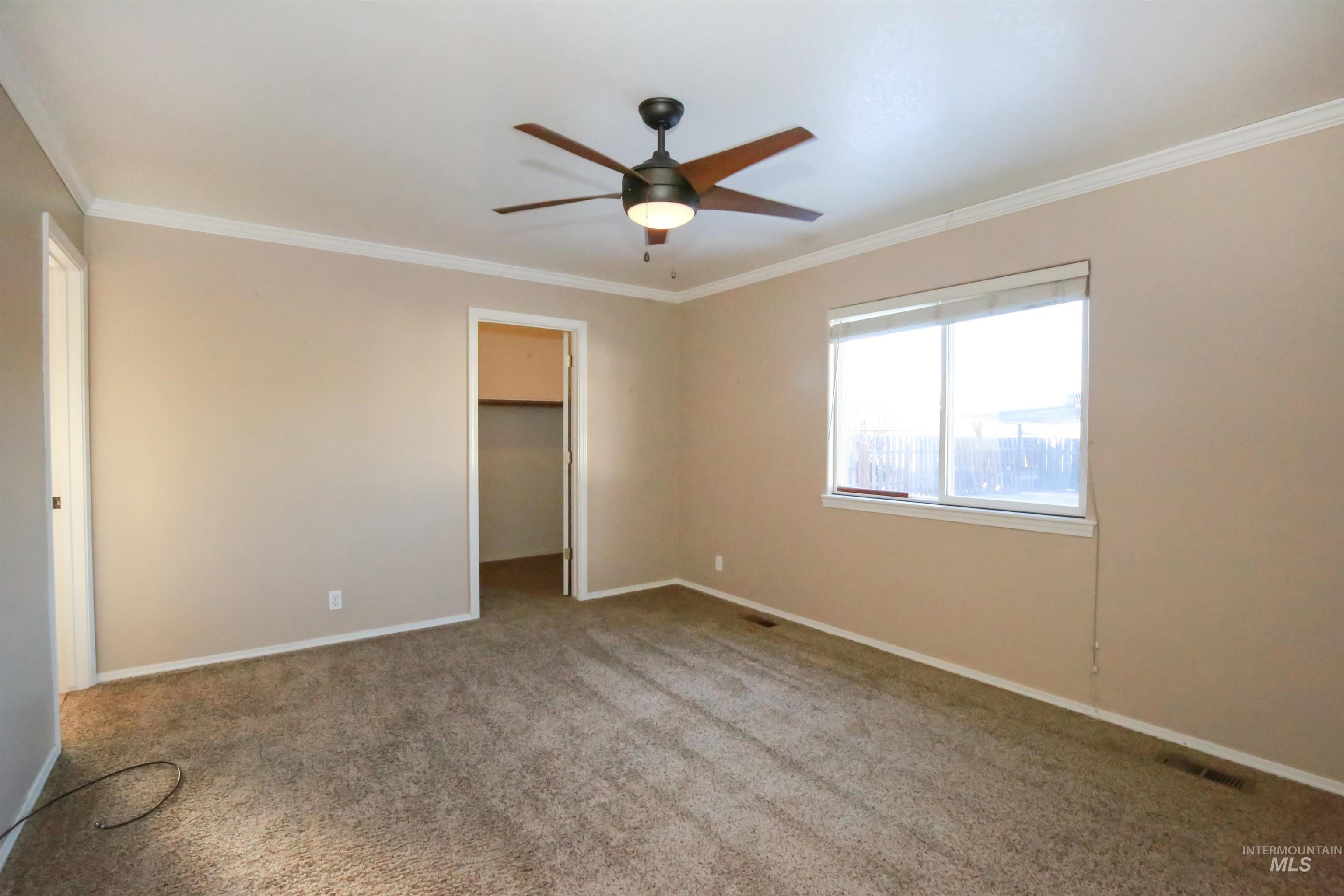 1921 Uehlin Drive Property Photo 11