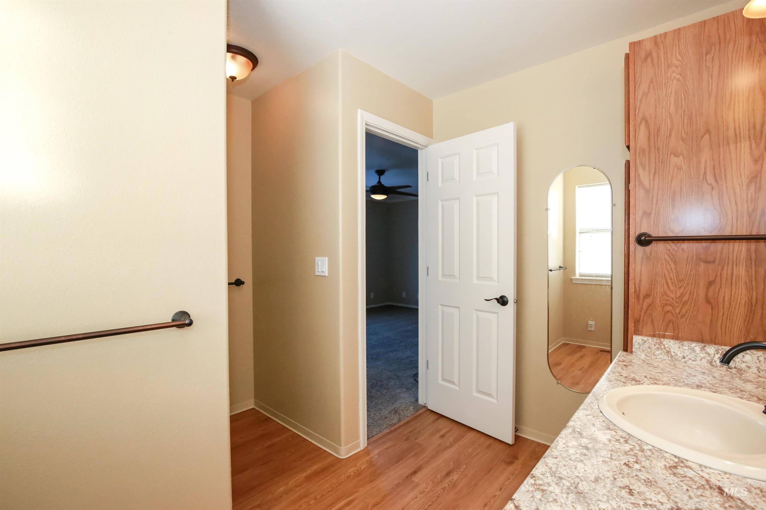 1921 Uehlin Drive Property Photo 14