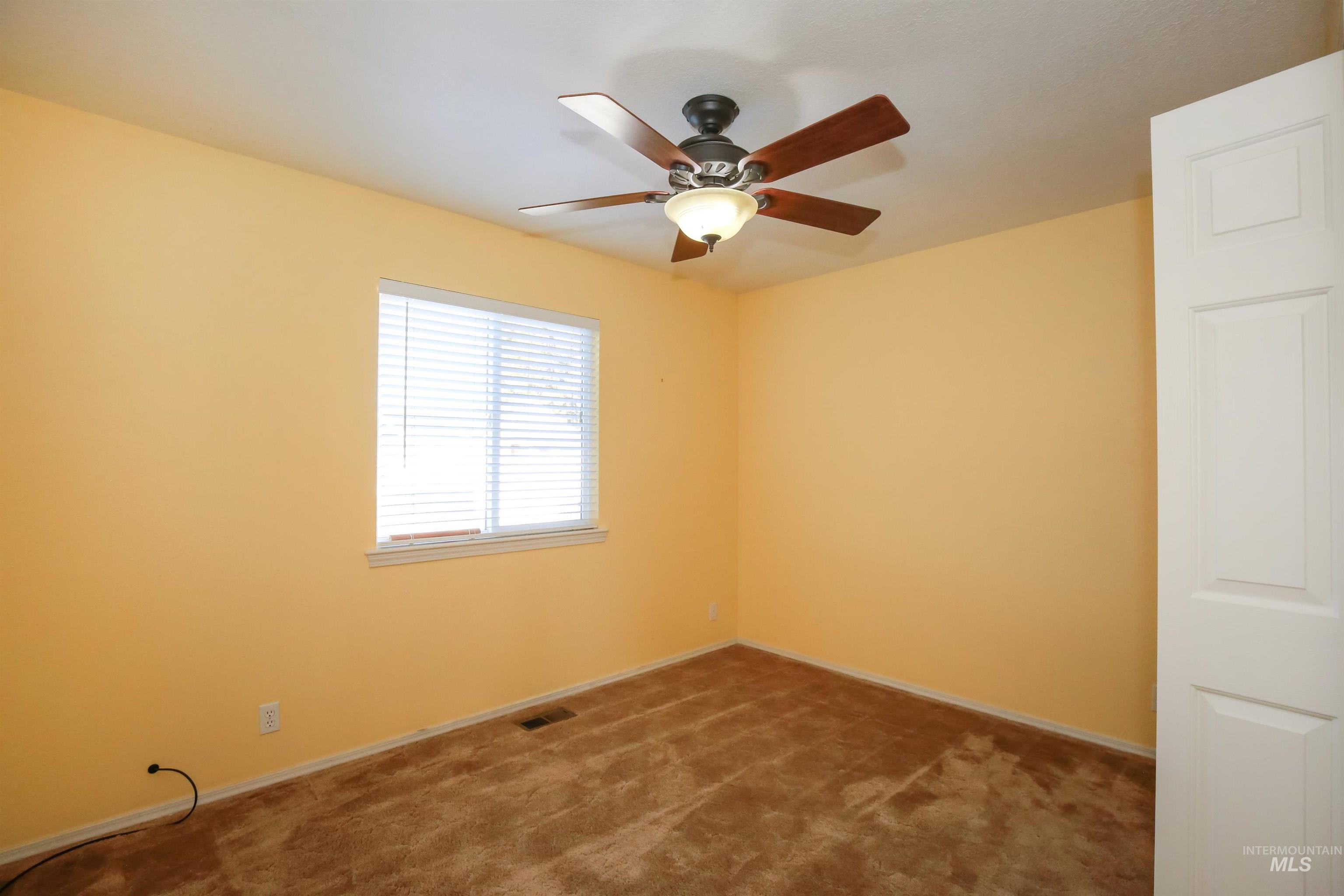 1921 Uehlin Drive Property Photo 15