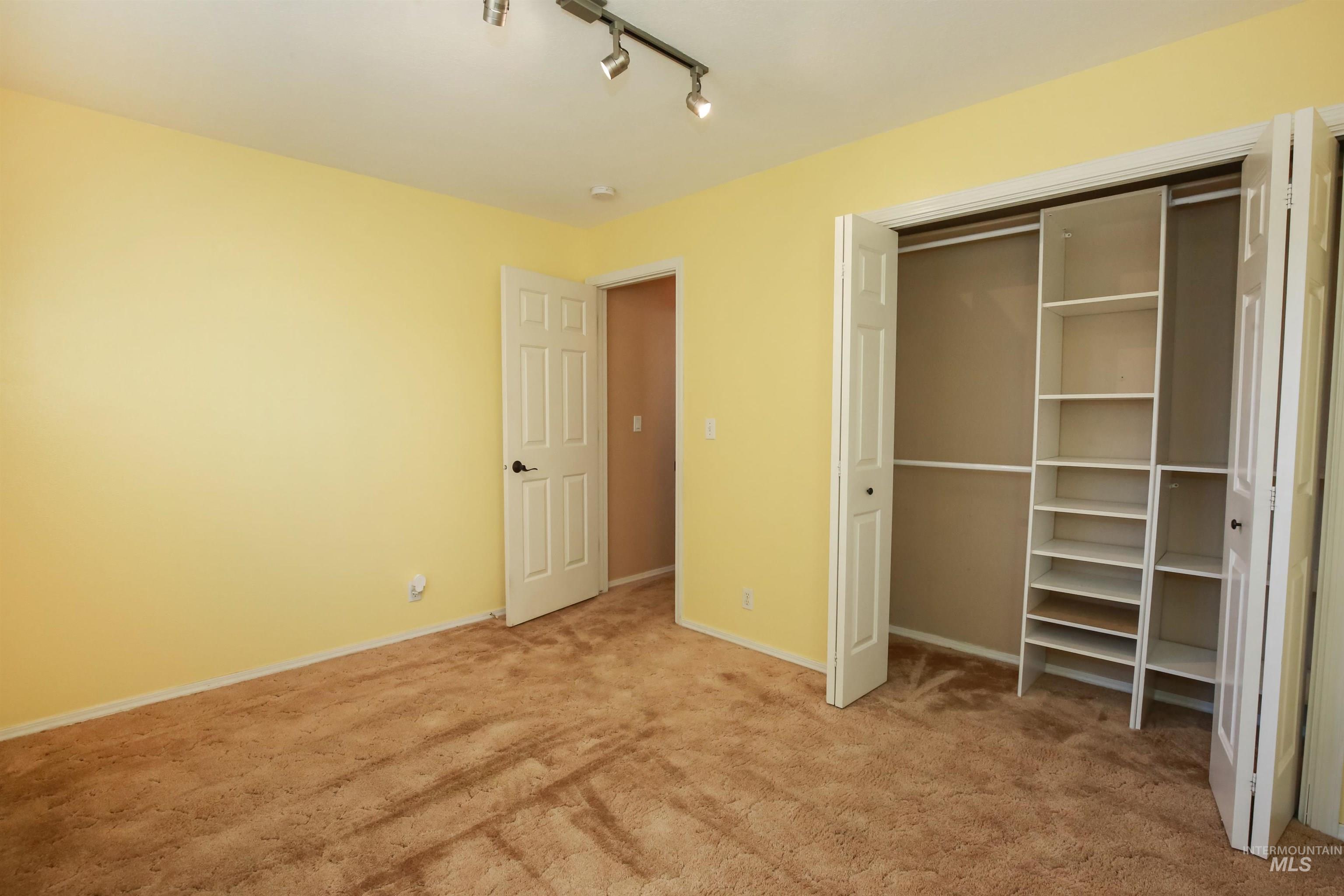 1921 Uehlin Drive Property Photo 20