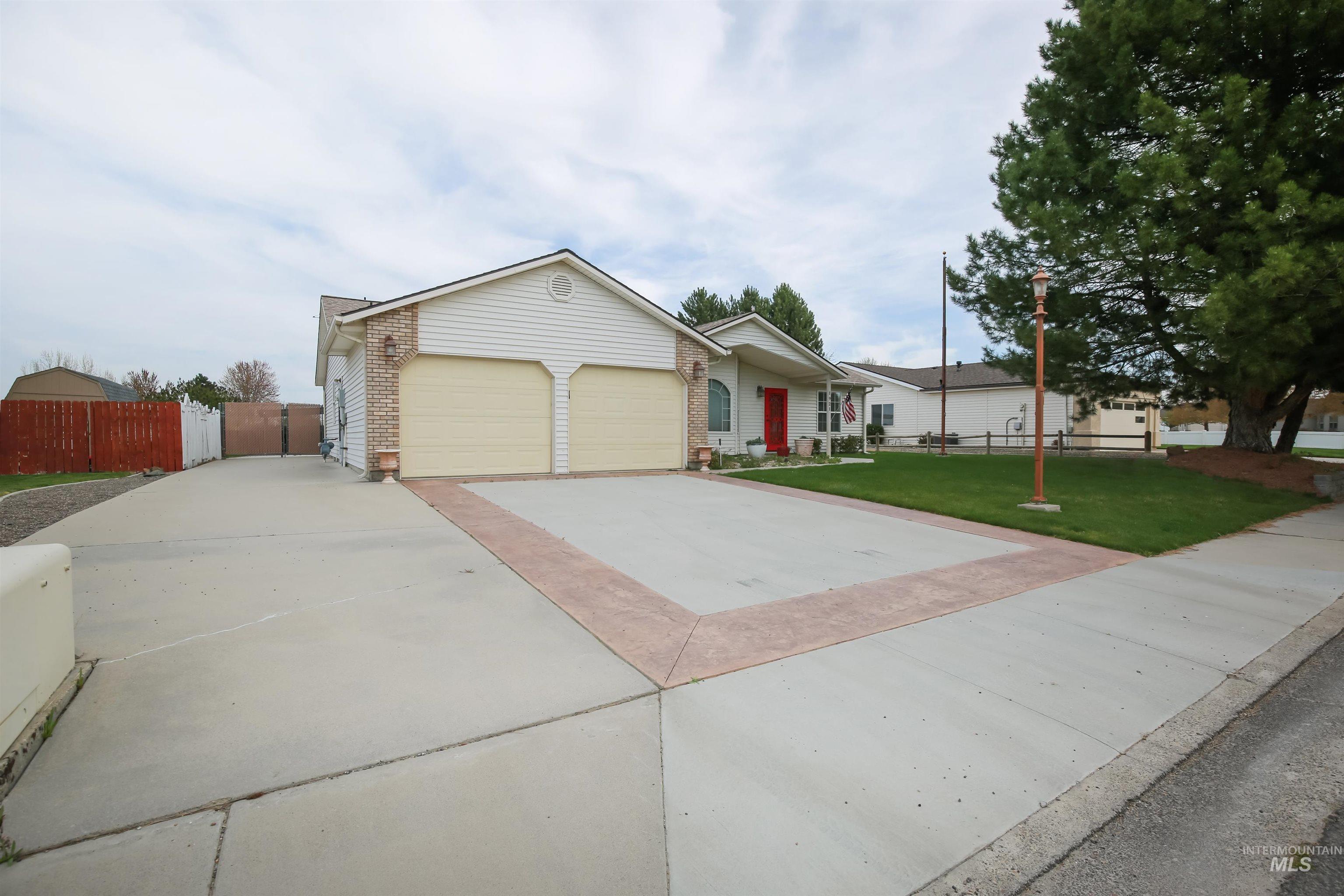 1921 Uehlin Drive Property Photo 24