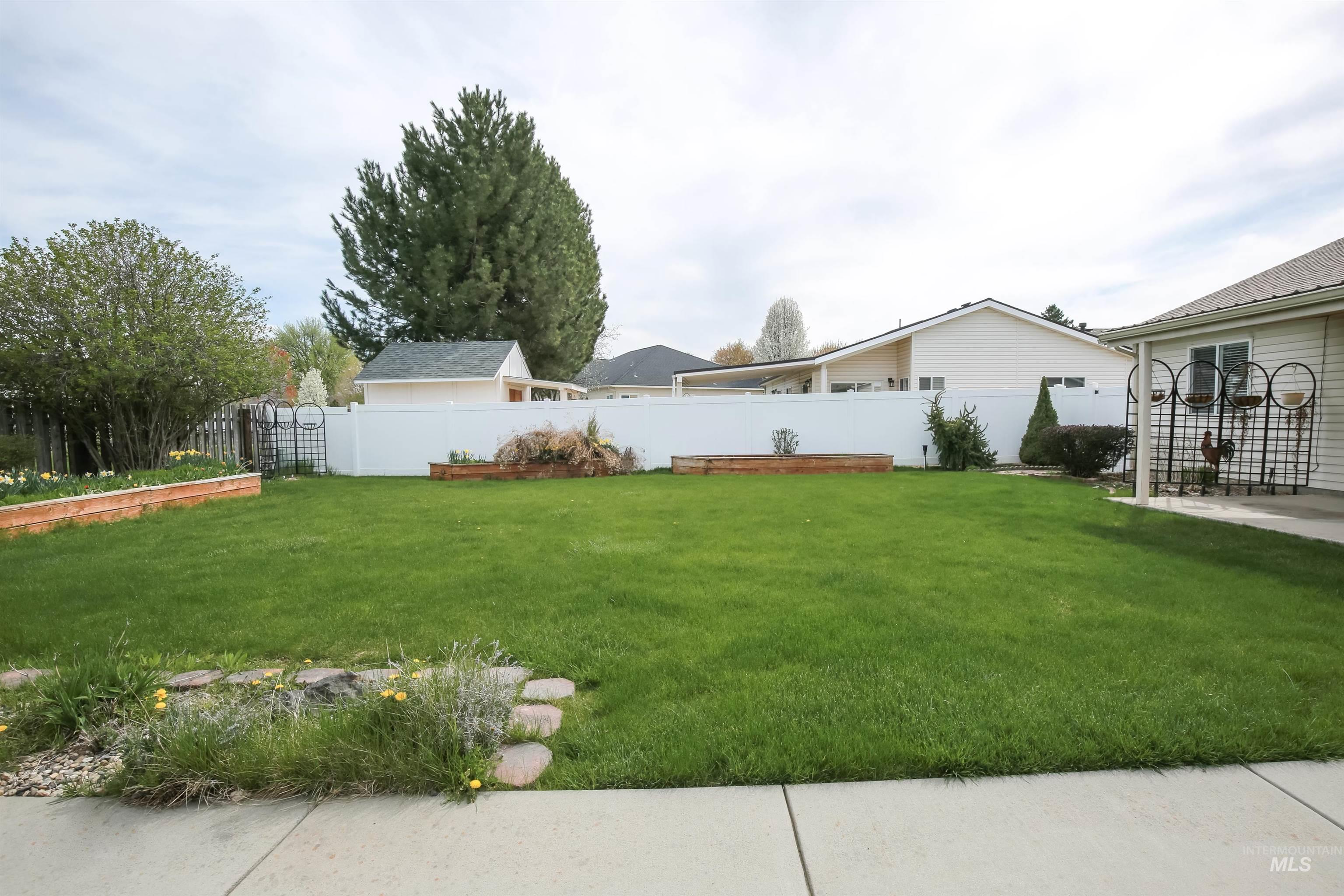 1921 Uehlin Drive Property Photo 33