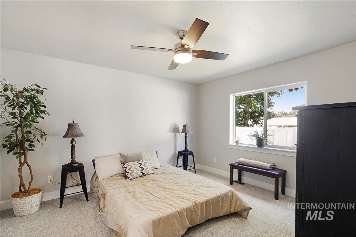 175 Woody Way Property Photo 6