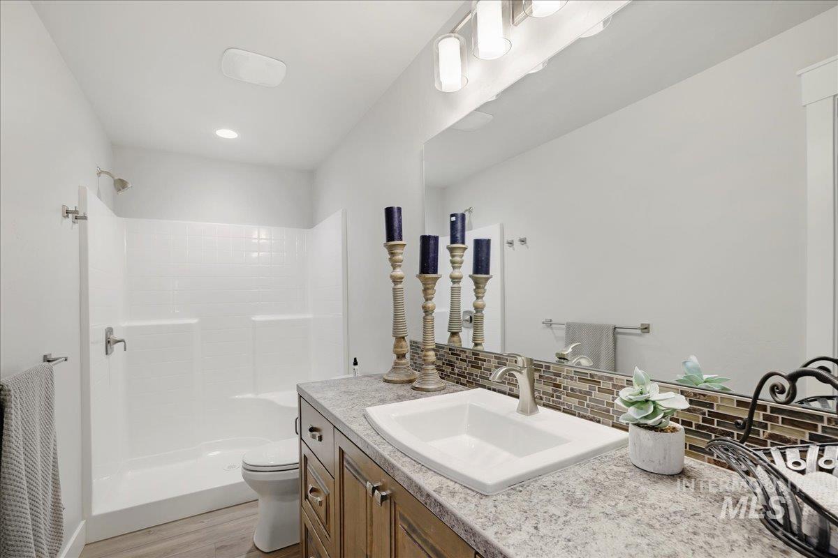 175 Woody Way Property Photo 8