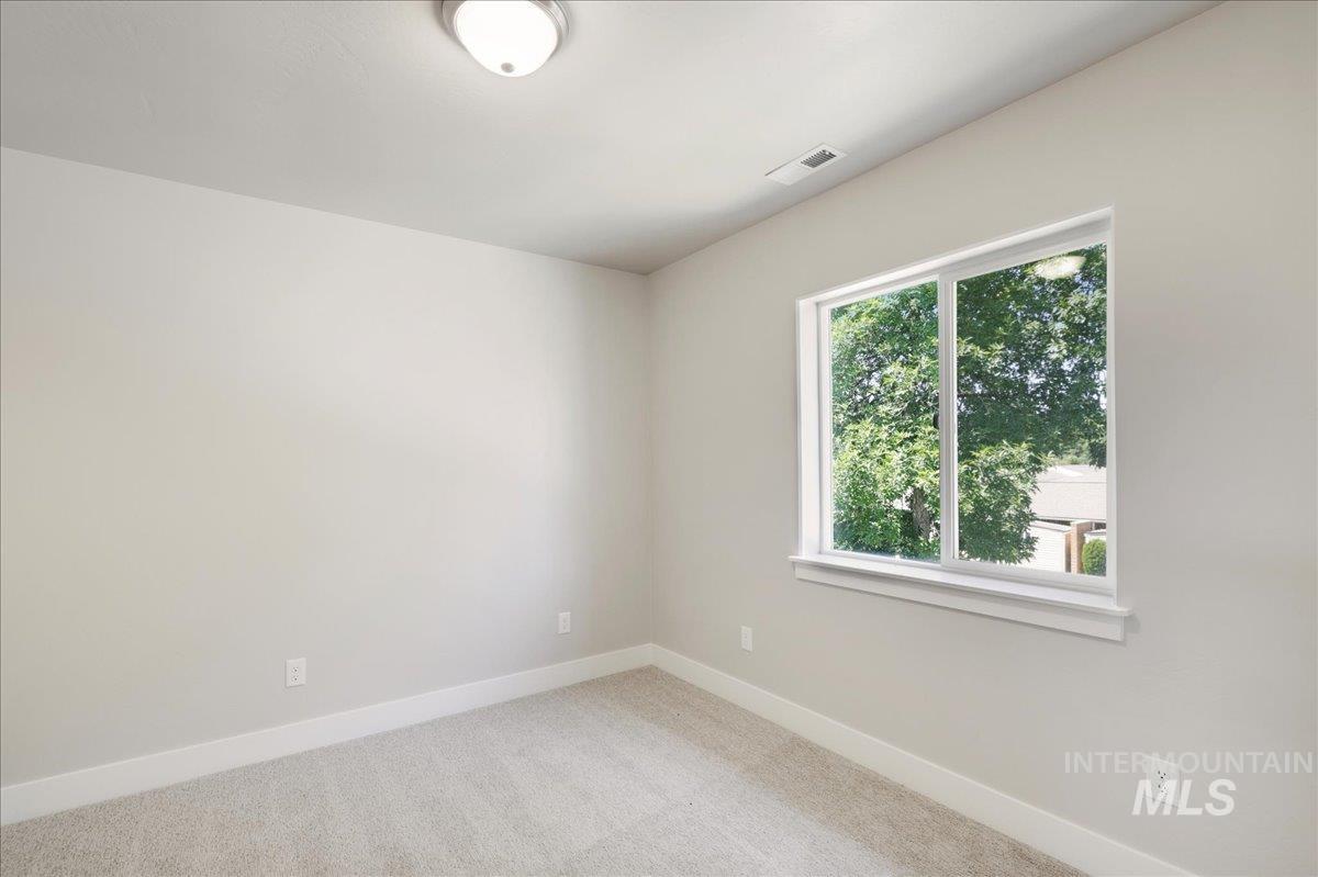 175 Woody Way Property Photo 11