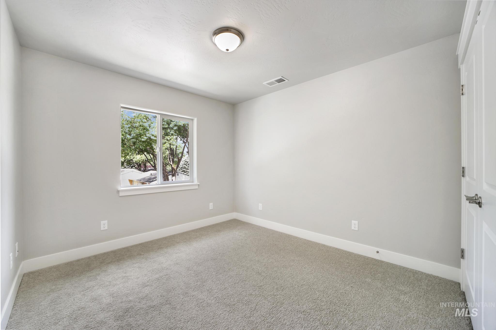 175 Woody Way Property Photo 19