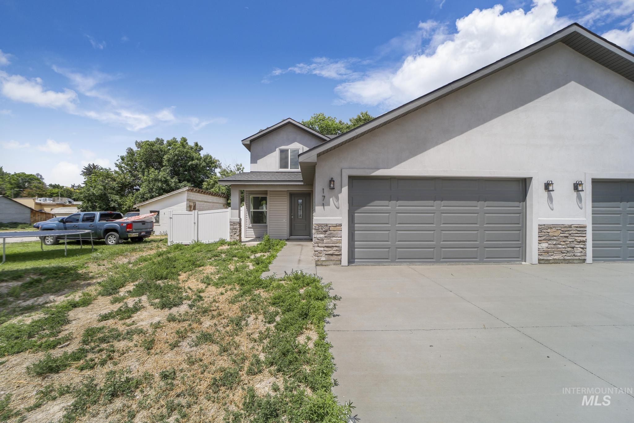 171 Woody Way Property Photo 1