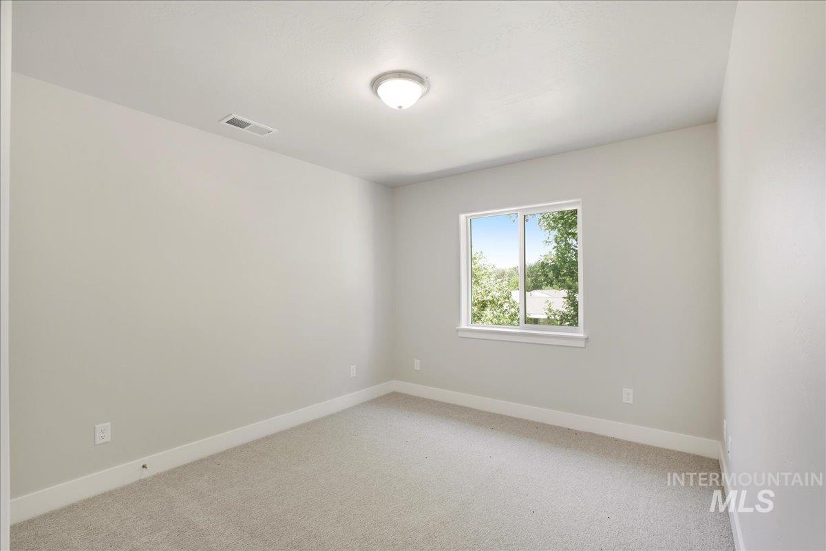 171 Woody Way Property Photo 9