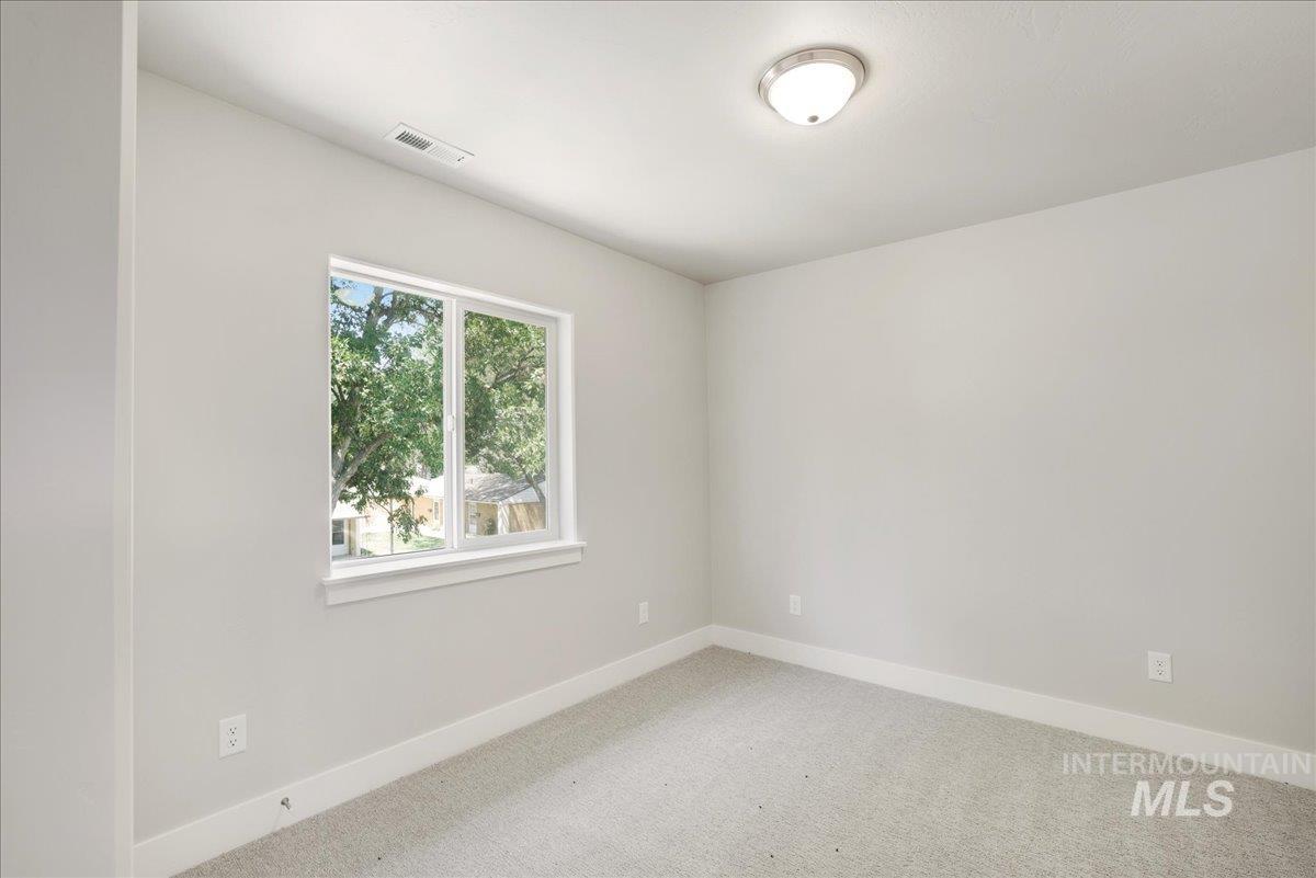 171 Woody Way Property Photo 12