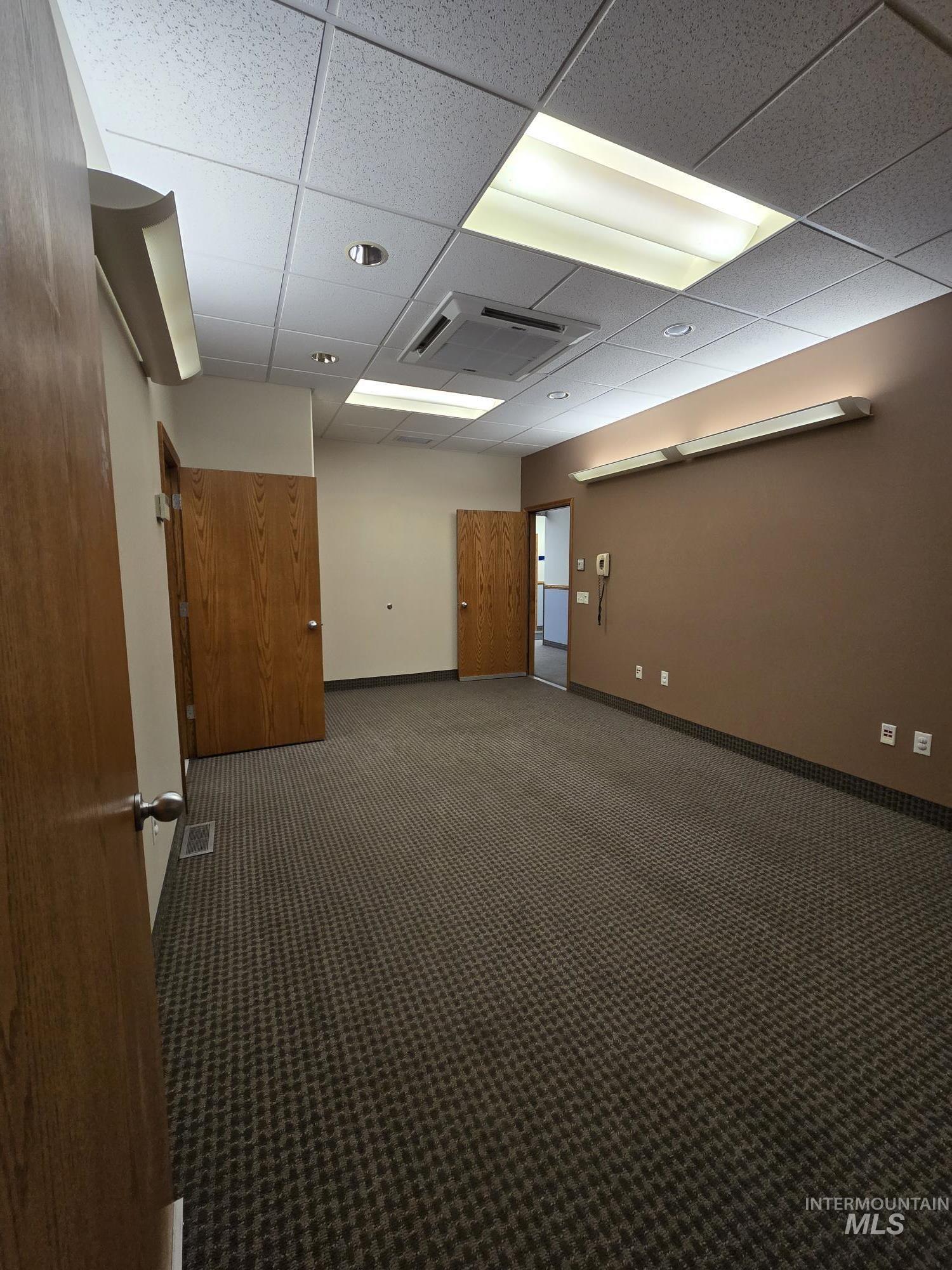 414 Shoup Ave. W. Property Photo 7