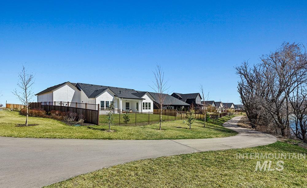 1803 E Thea Dr Property Photo 19