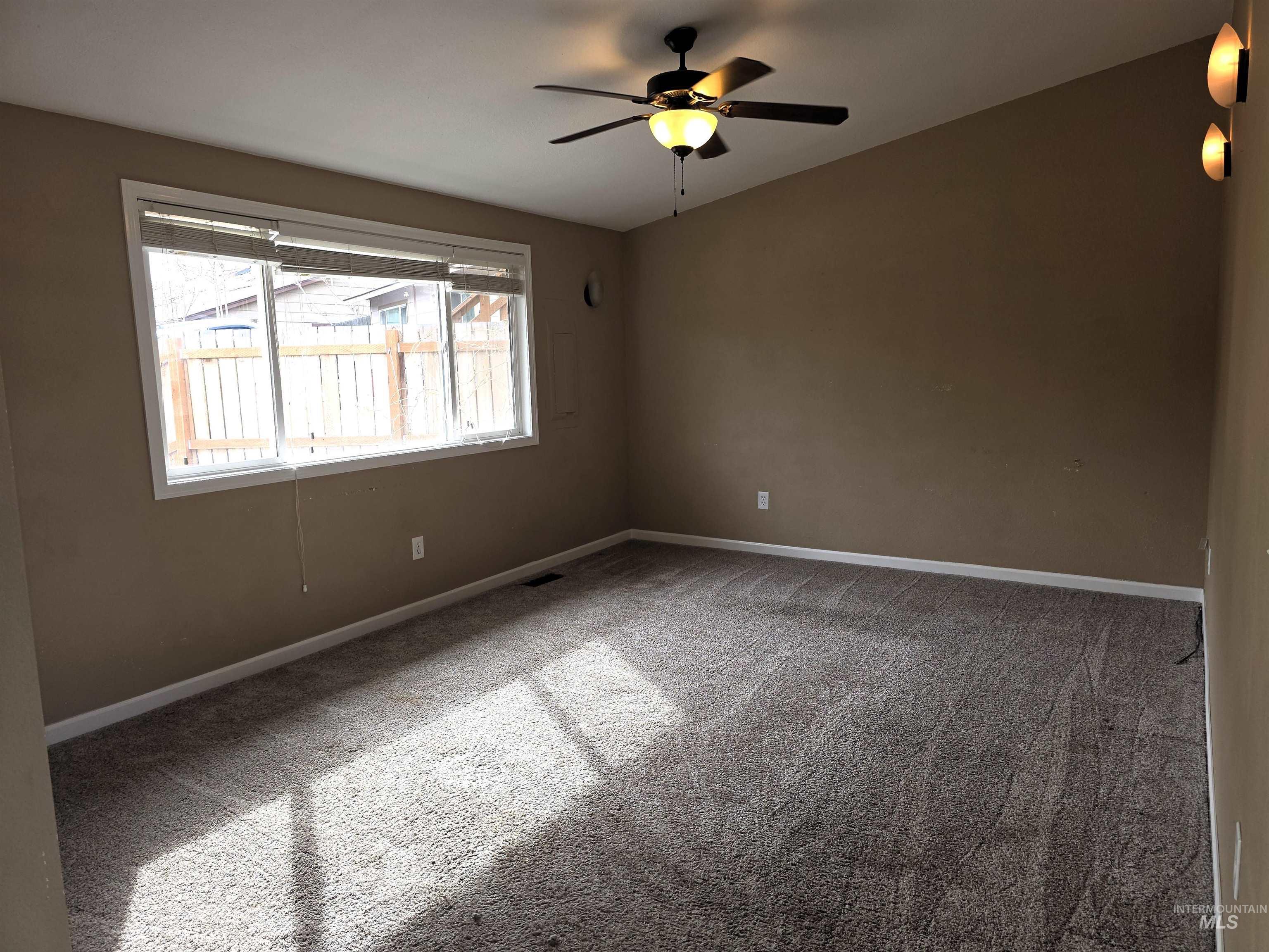 507 Silcott Court Property Photo 8
