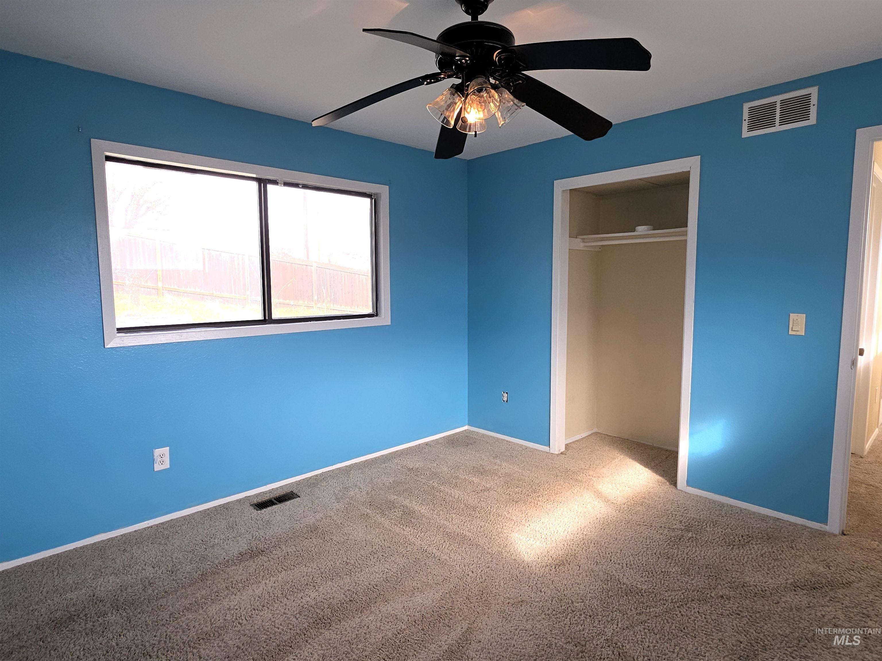 507 Silcott Court Property Photo 12