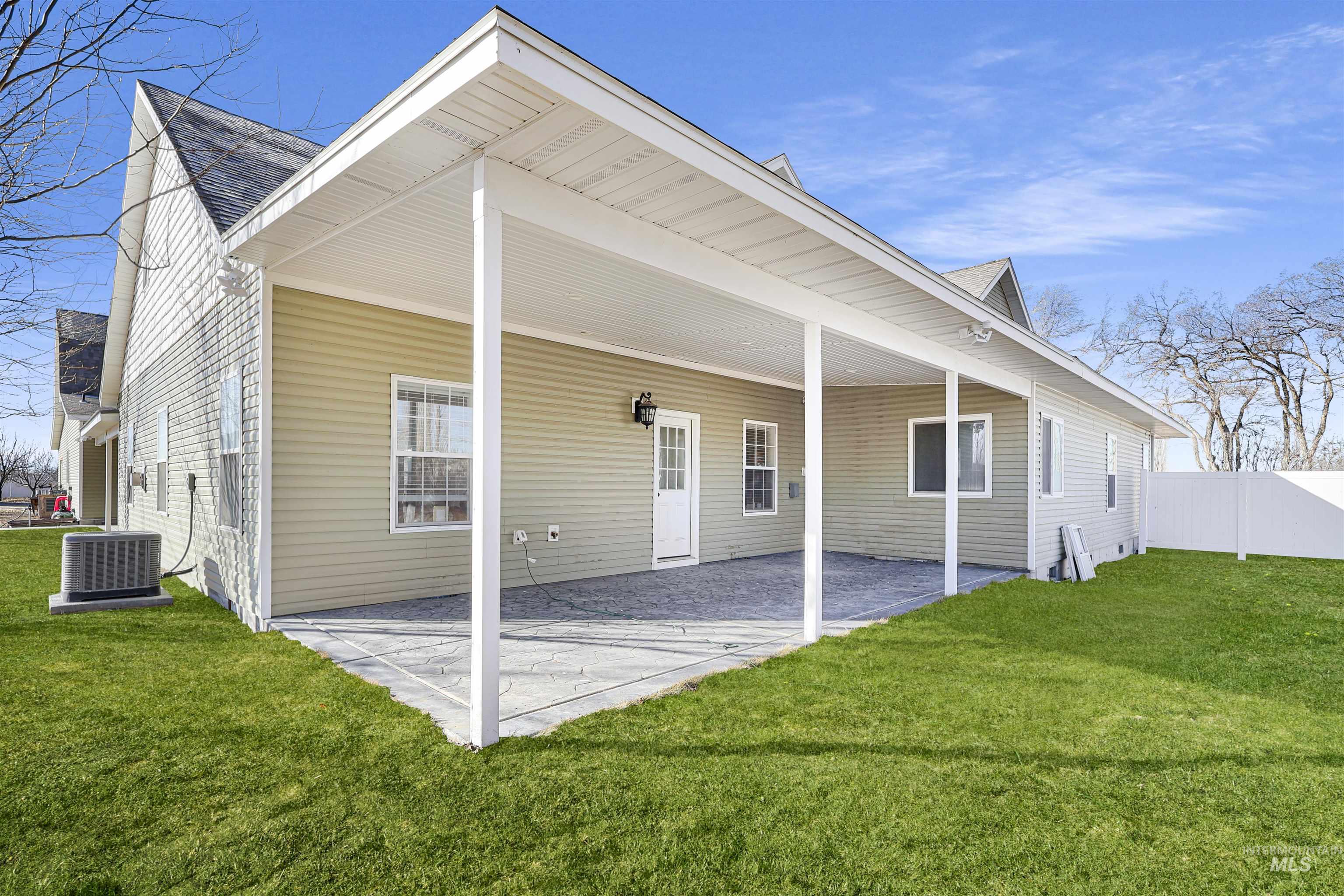 781 N 1150 E Property Photo 46