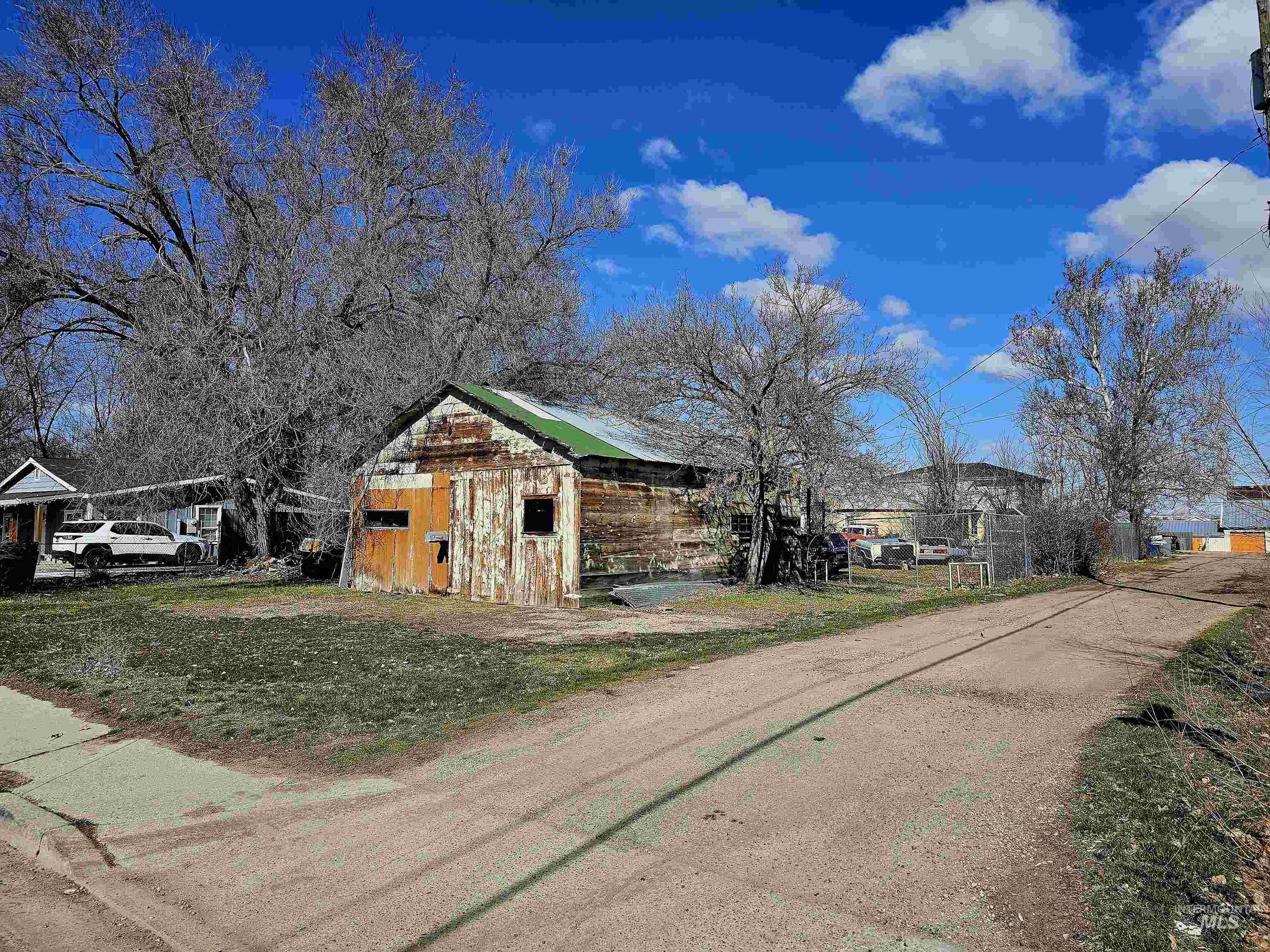 812 6th St. N. Property Photo 2