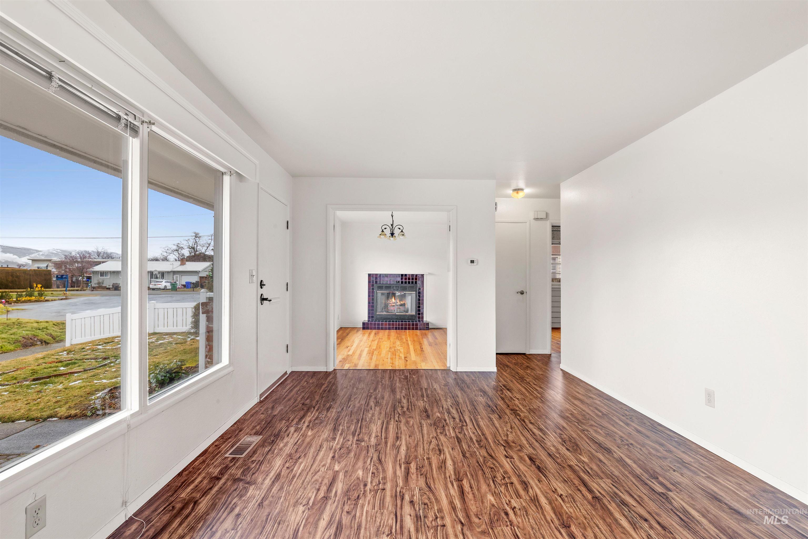 2810 9th Avenue Property Photo 2