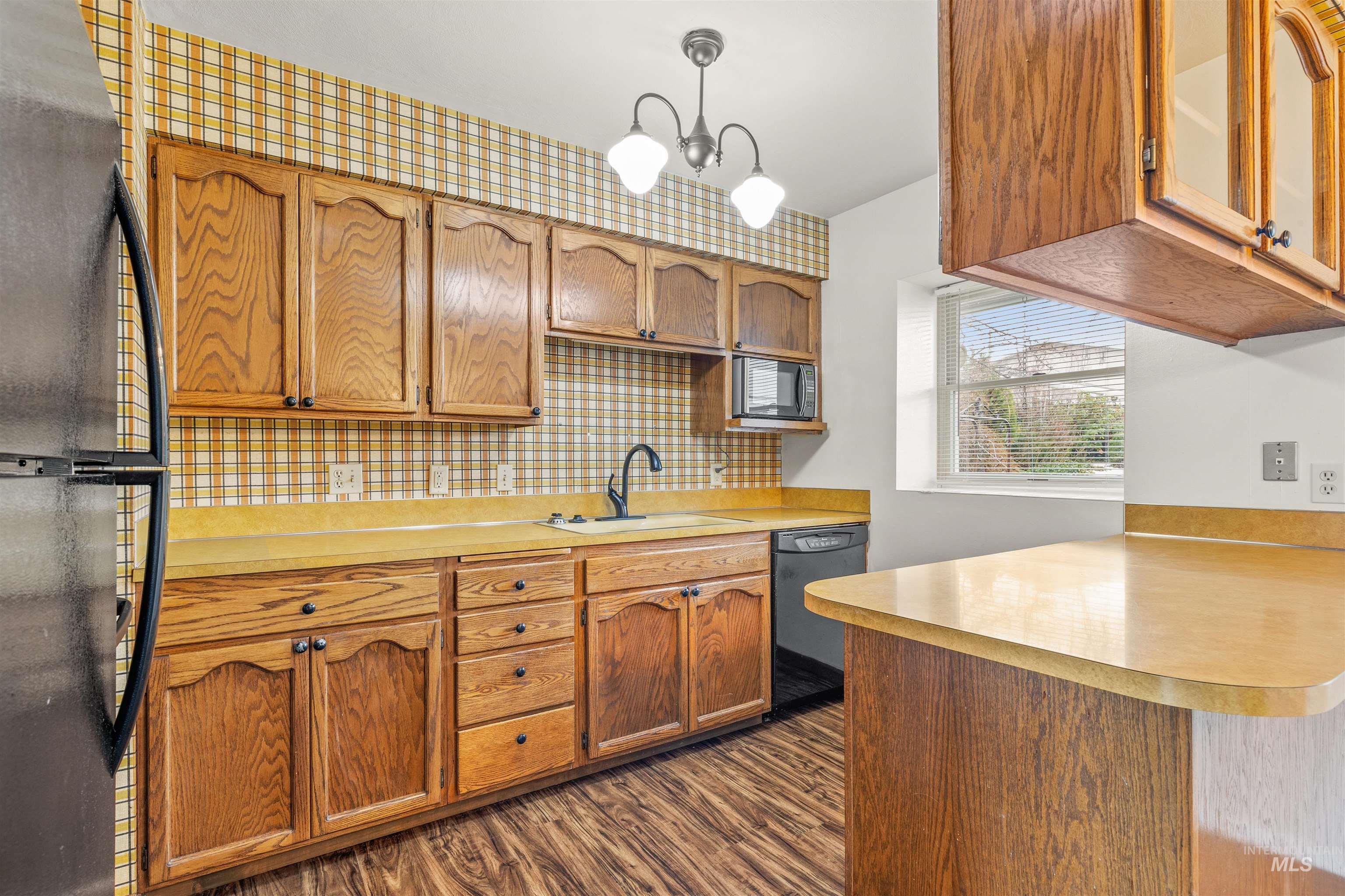 2810 9th Avenue Property Photo 6