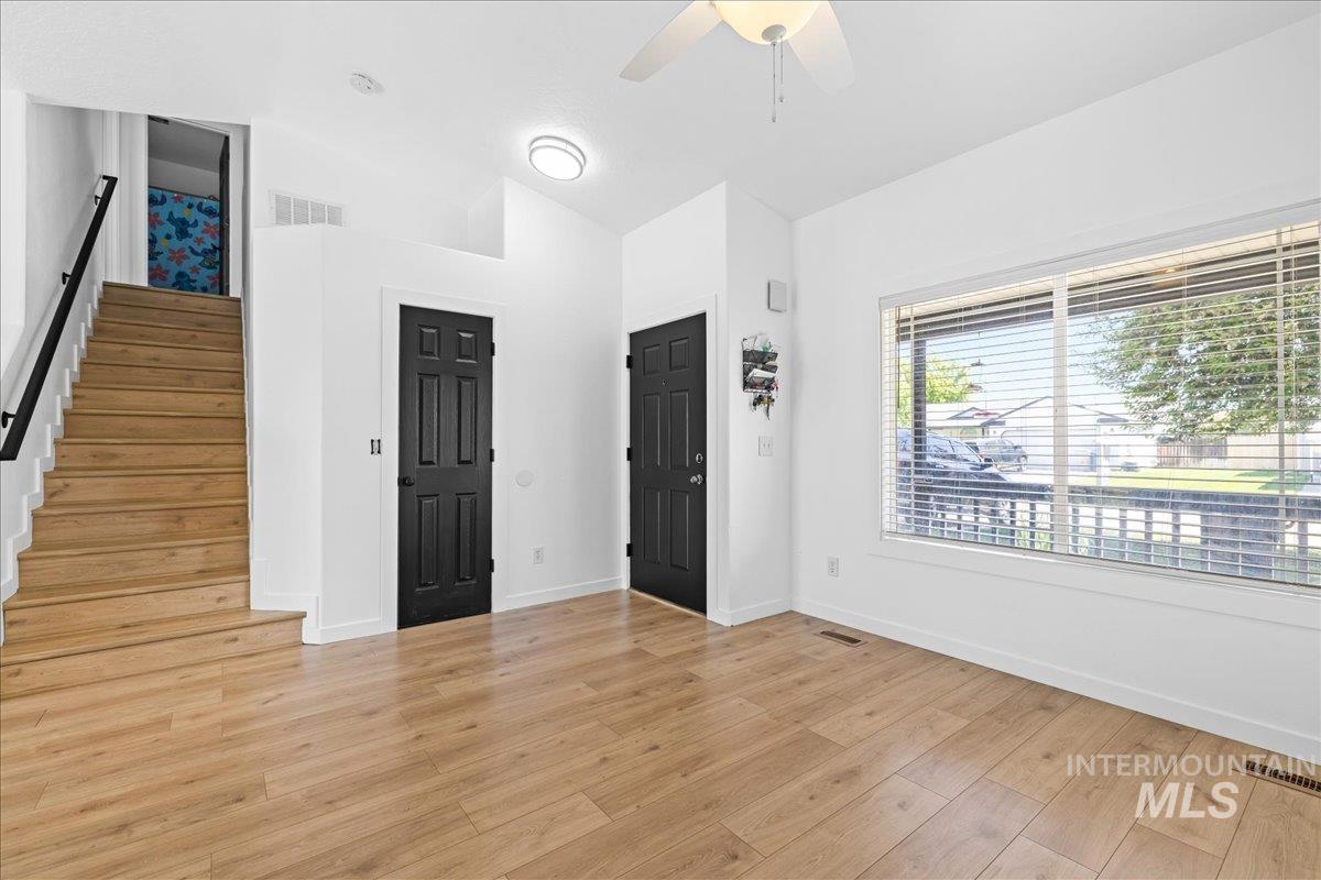 1621 S Woodland Dr Property Photo 6
