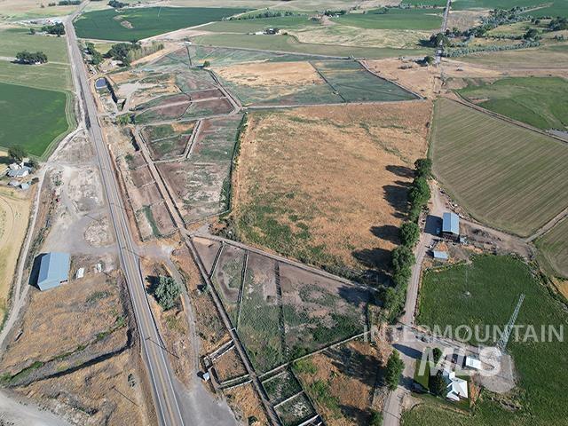 2090 7th Ave W Property Photo 6