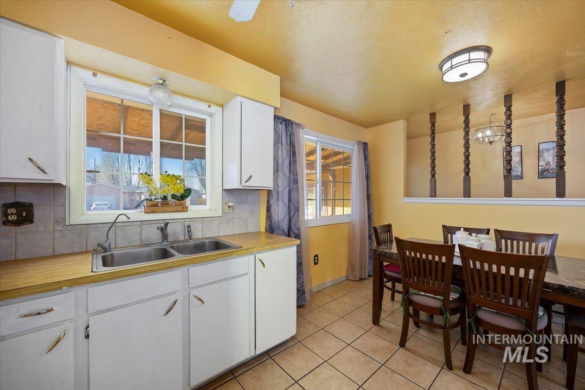 387 N Conant Ave Property Photo 10