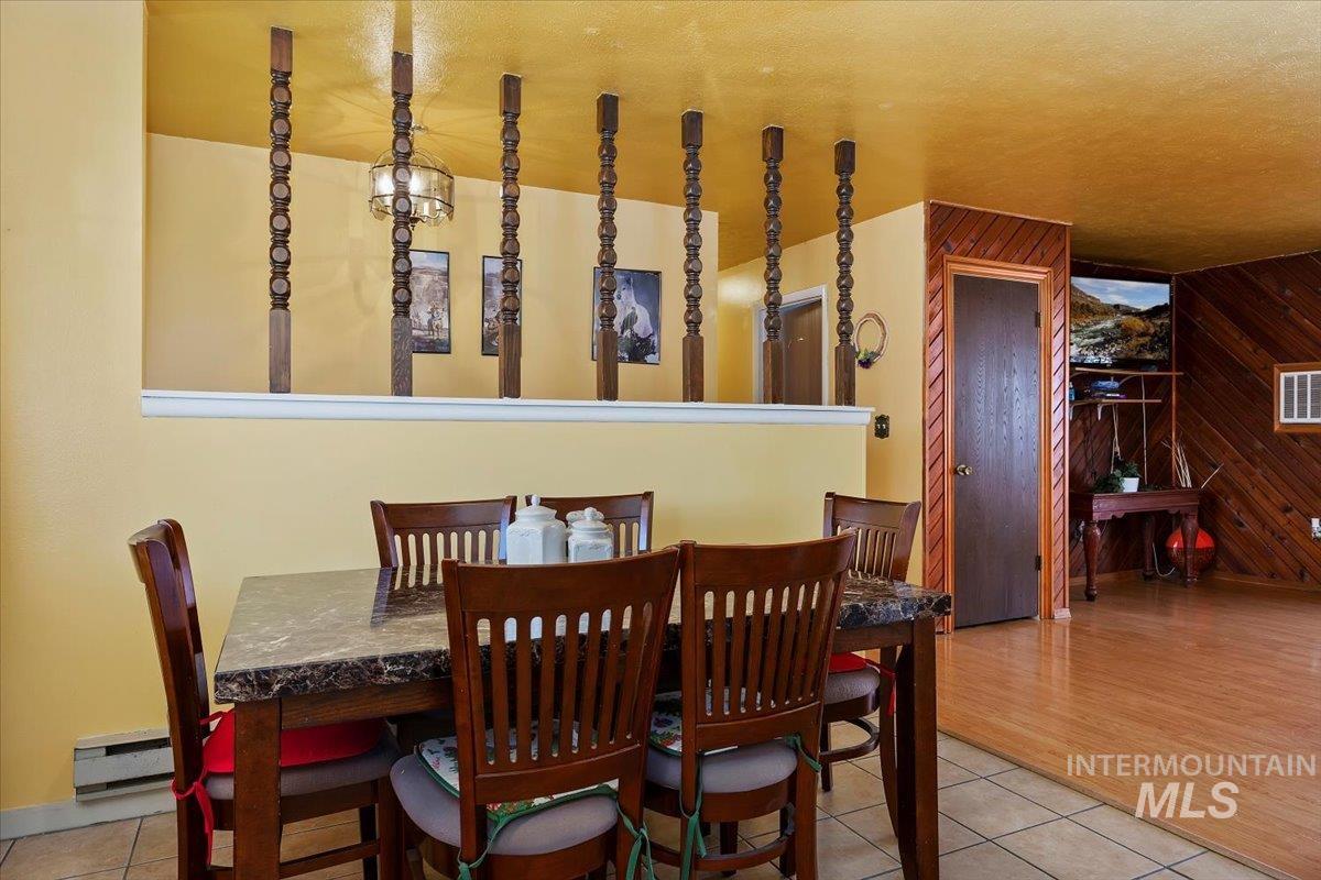 387 N Conant Ave Property Photo 14