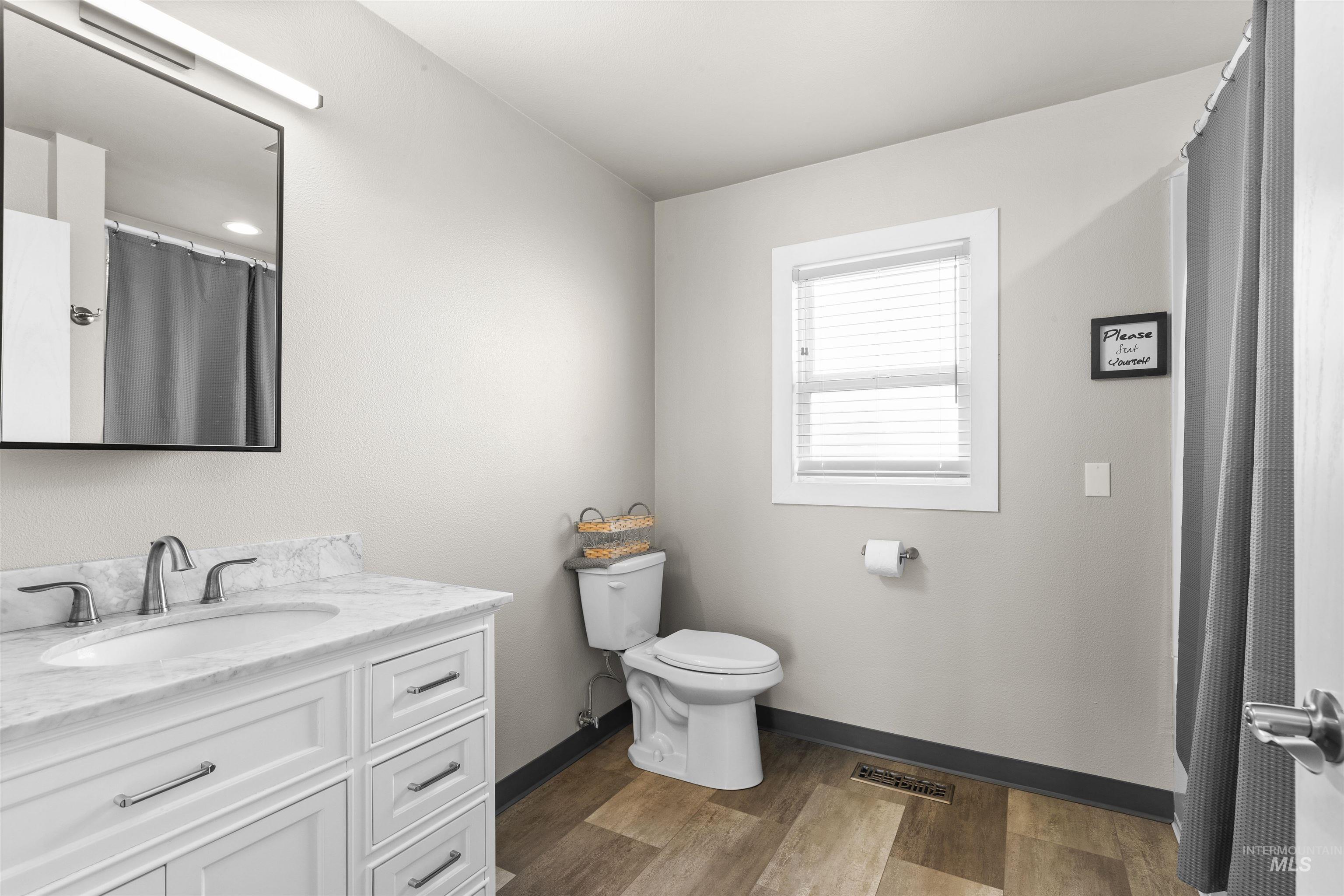 3320 10th Street Property Photo 12