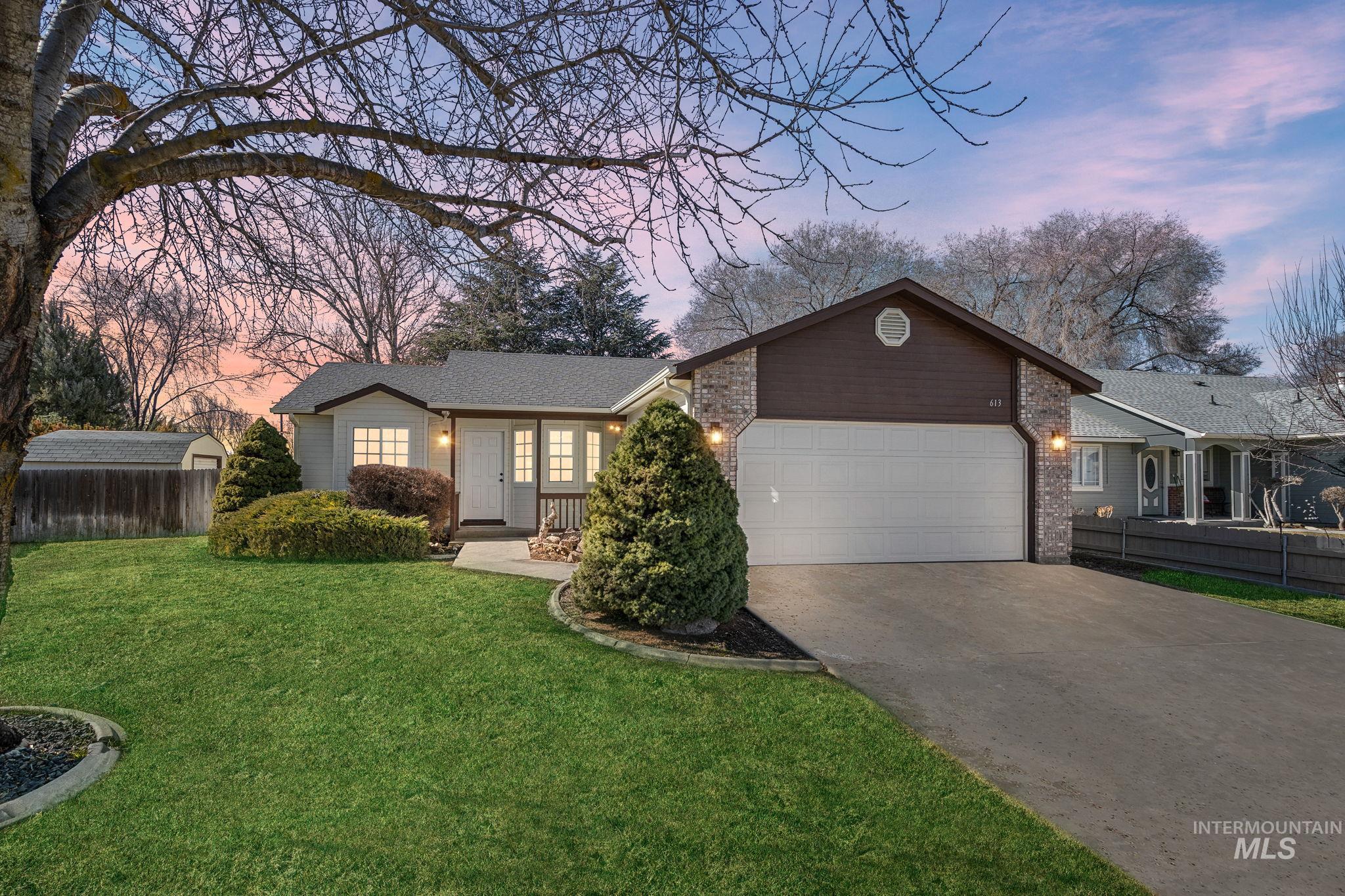 Lake Grove Sub Real Estate Listings Main Image