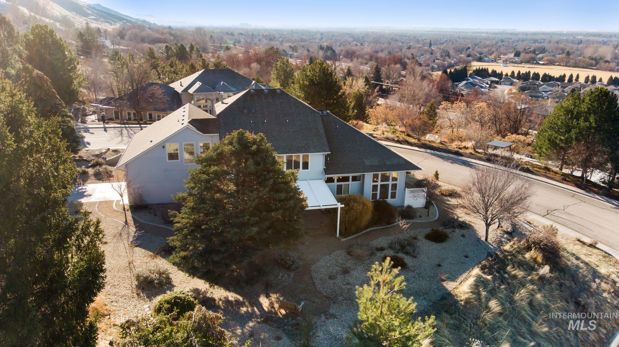 6491 N Hillsboro Property Photo 3