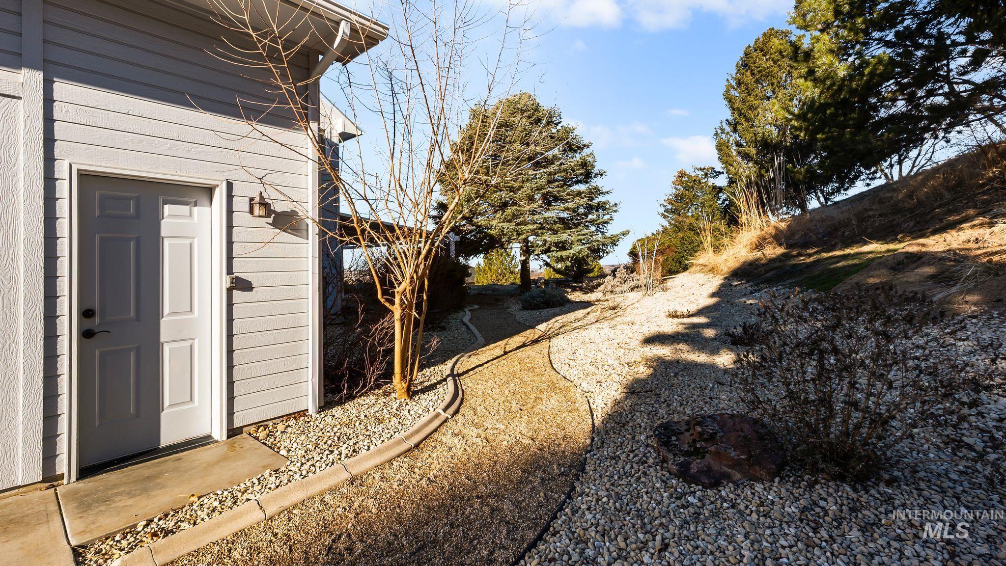 6491 N Hillsboro Property Photo 13
