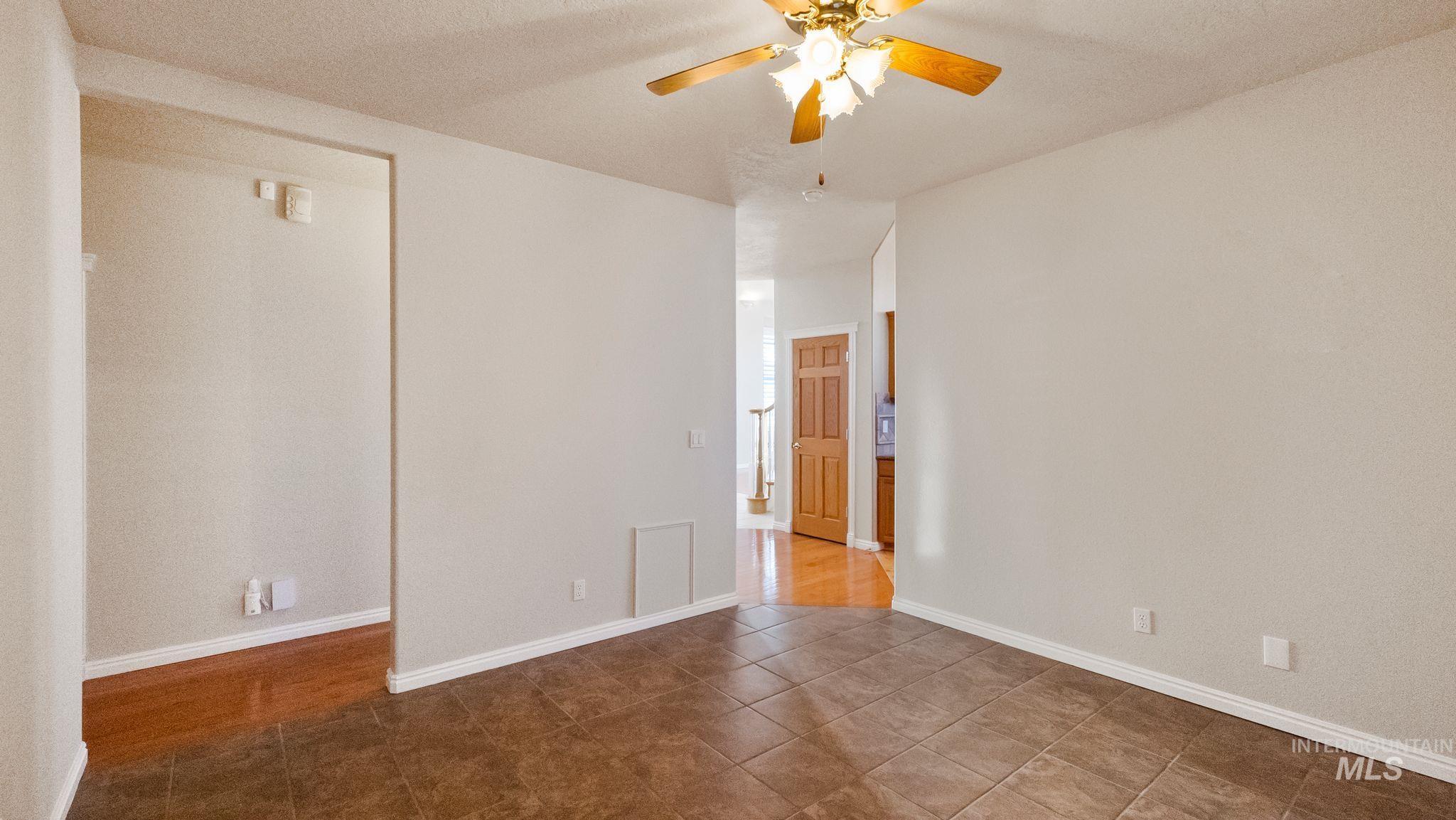 6491 N Hillsboro Property Photo 26