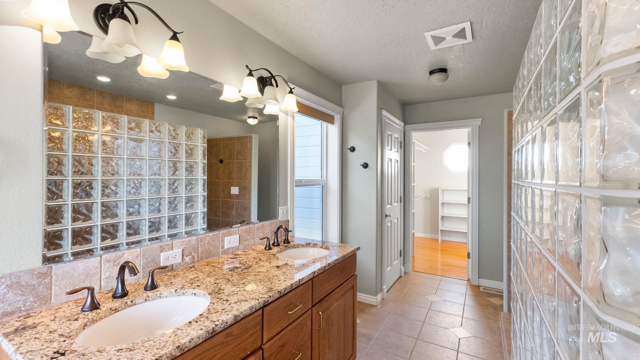6491 N Hillsboro Property Photo 35