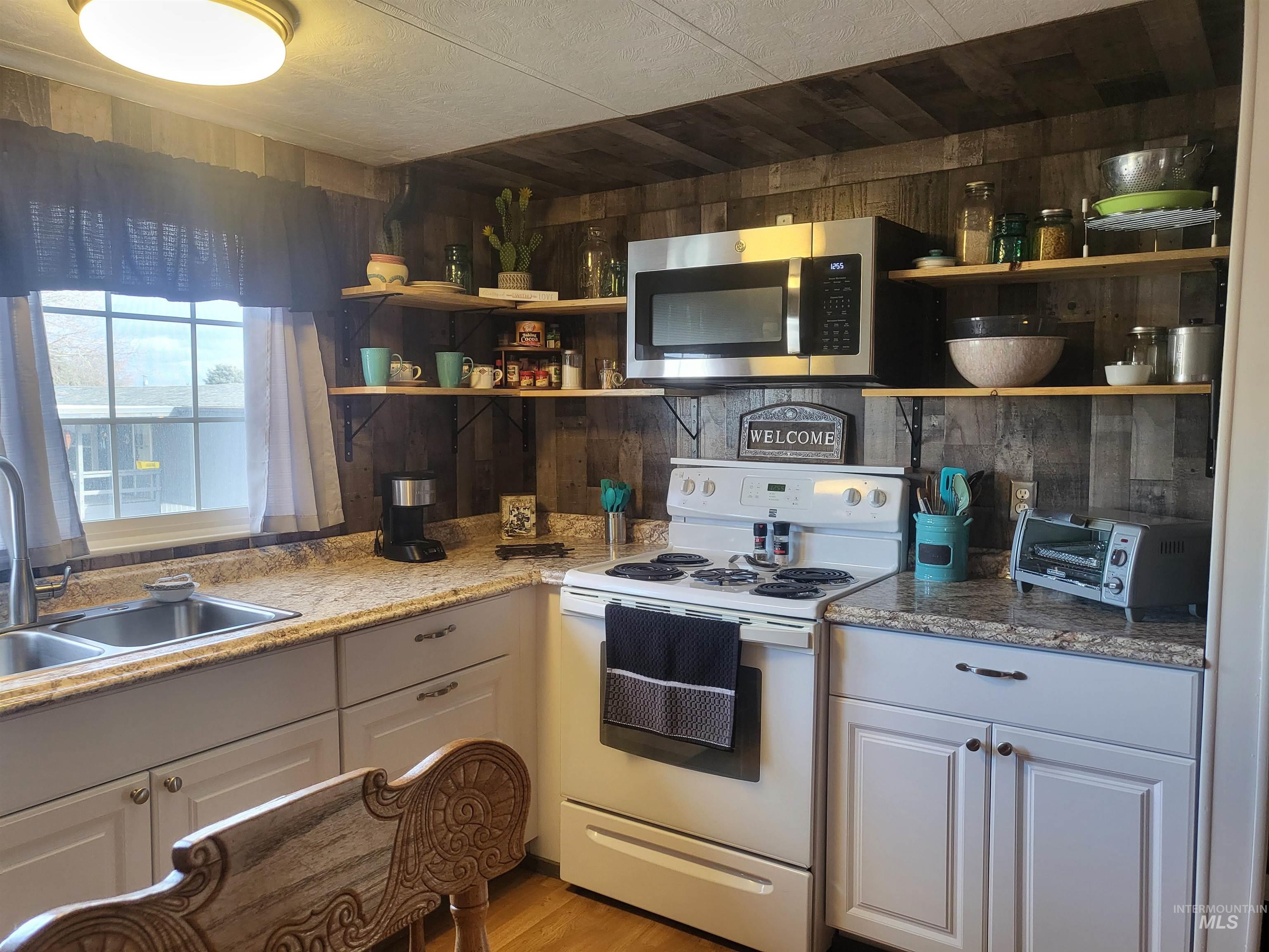 2015 6th Ave #324c Property Photo 7