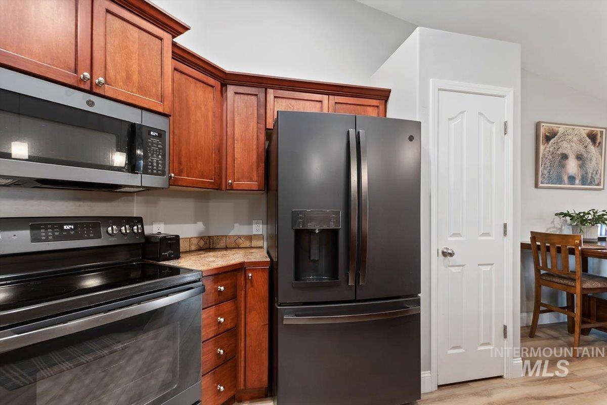2468 E 3805 N Property Photo 10