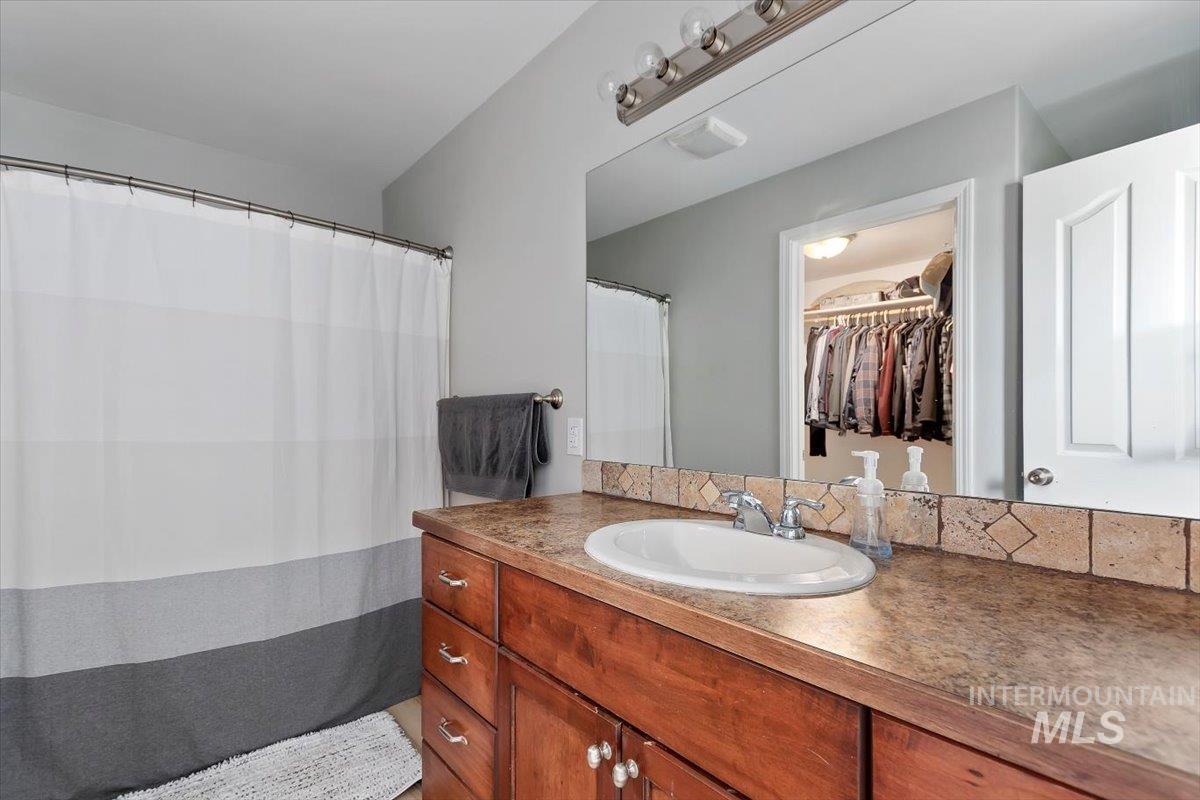 2468 E 3805 N Property Photo 13