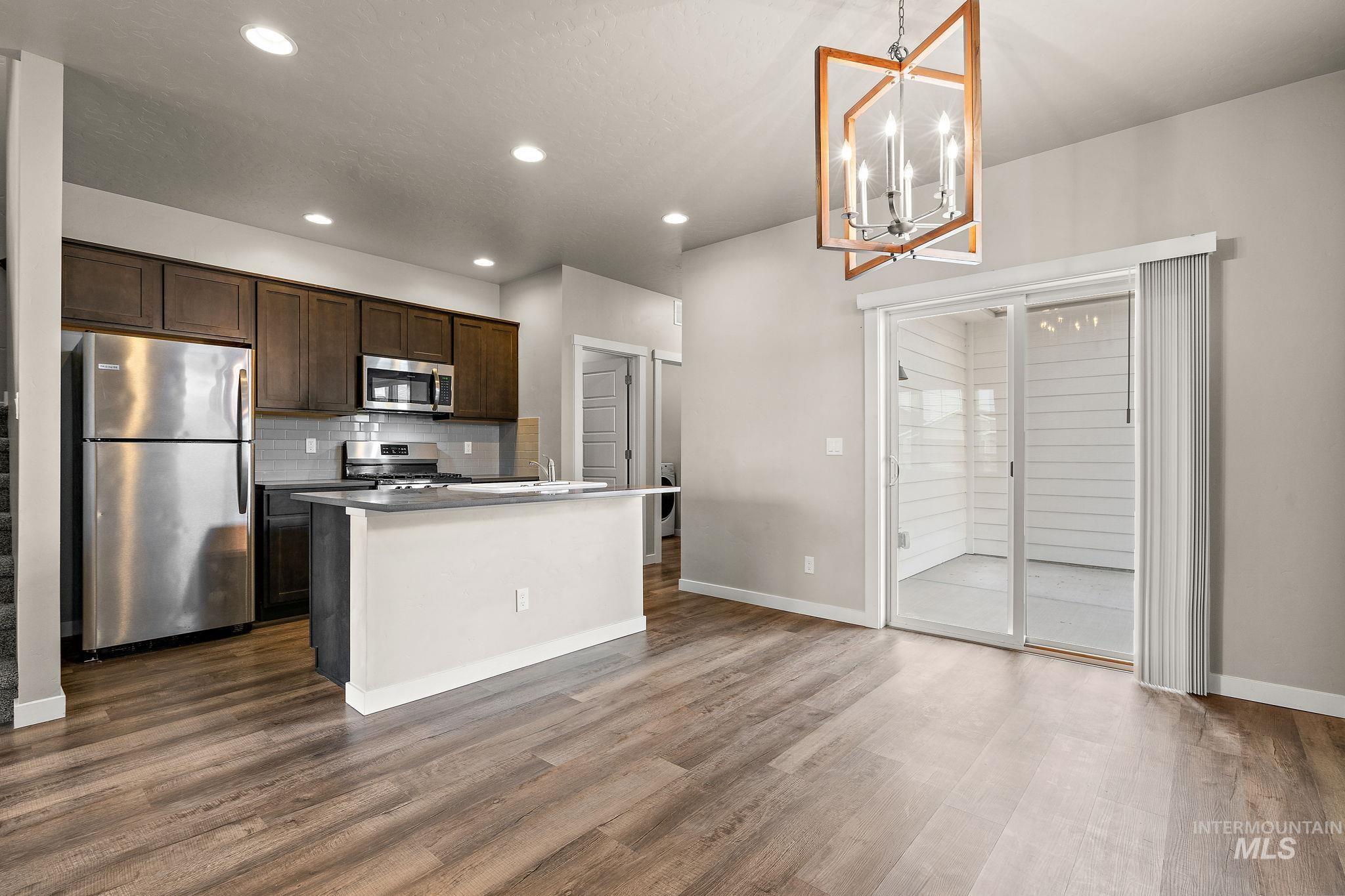 5877 W Hamm Property Photo 3