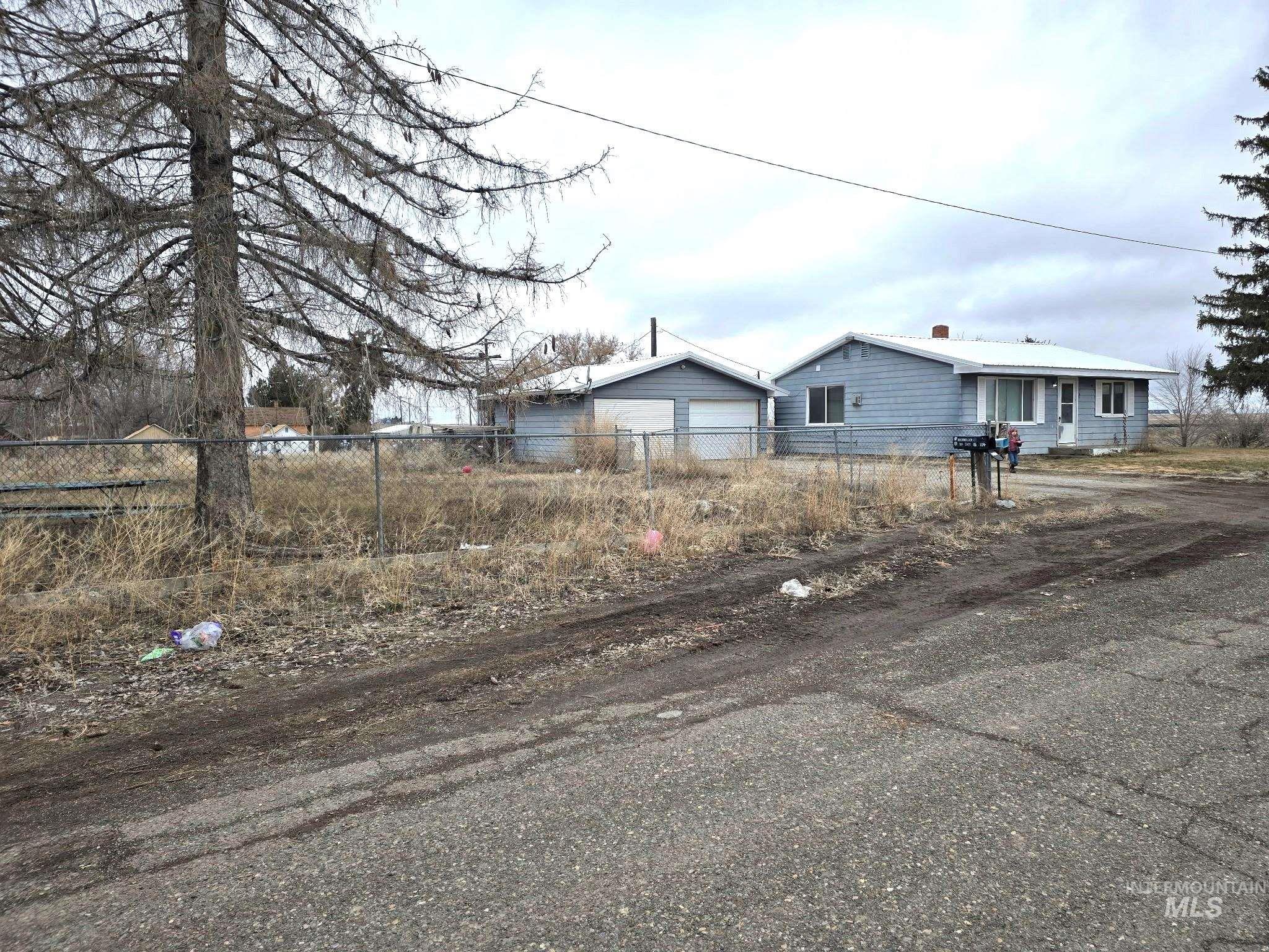 105 E Steet Property Photo 3