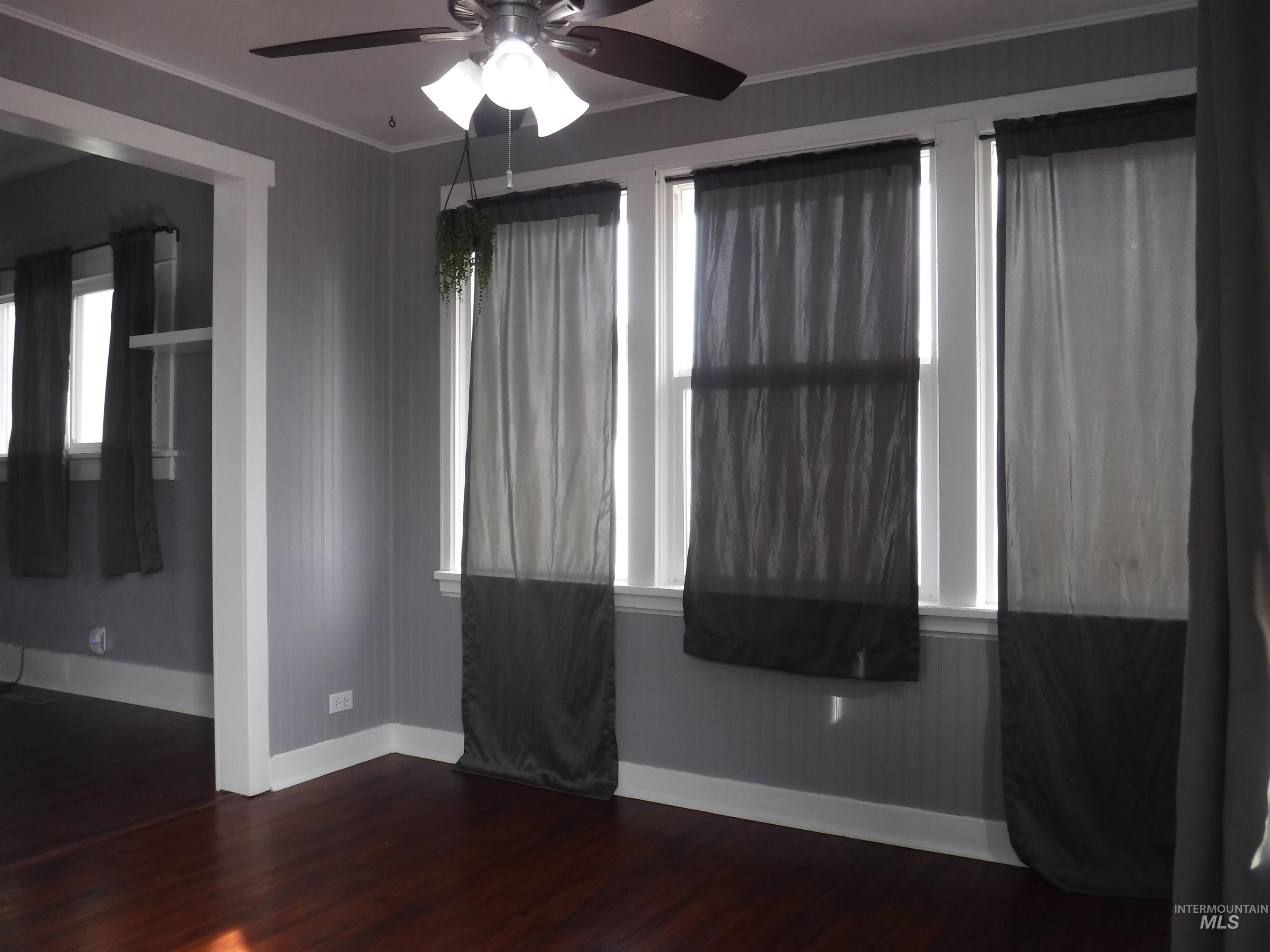 1010 6th Street Property Photo 3
