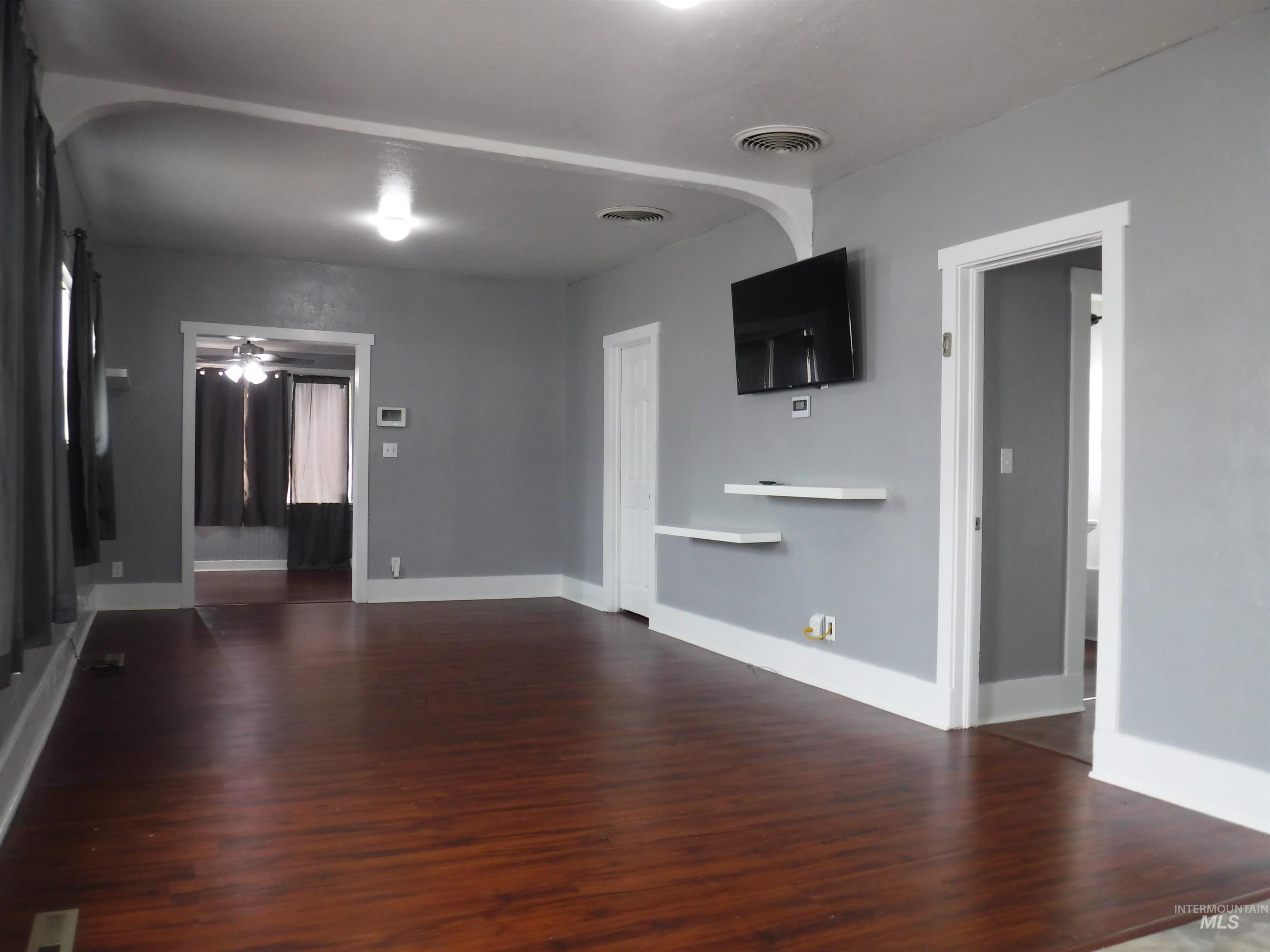 1010 6th Street Property Photo 5