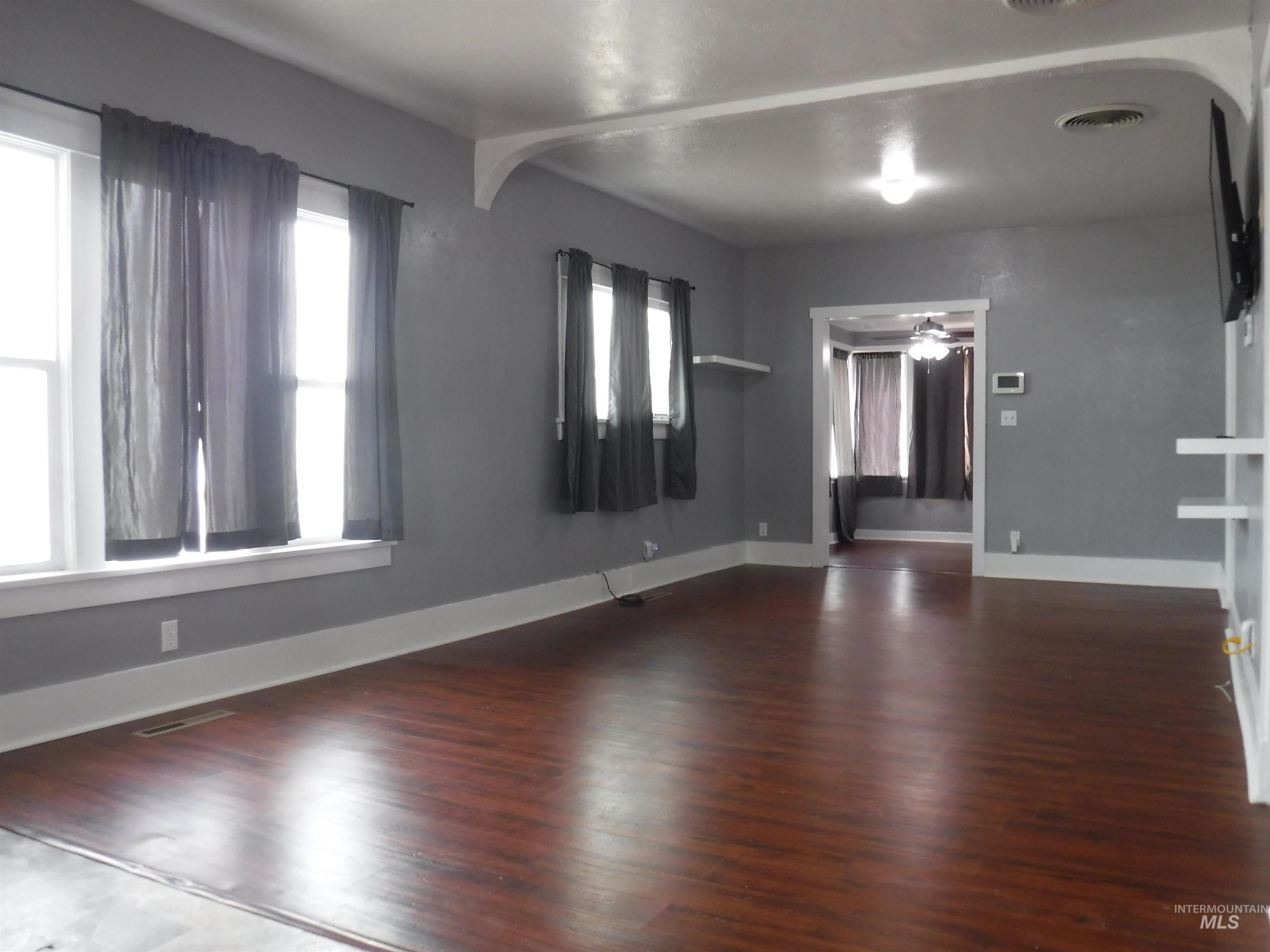 1010 6th Street Property Photo 6