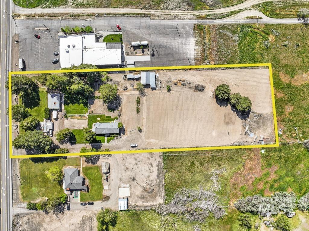 1907 & 1923 Pole Line Rd E Property Photo 2