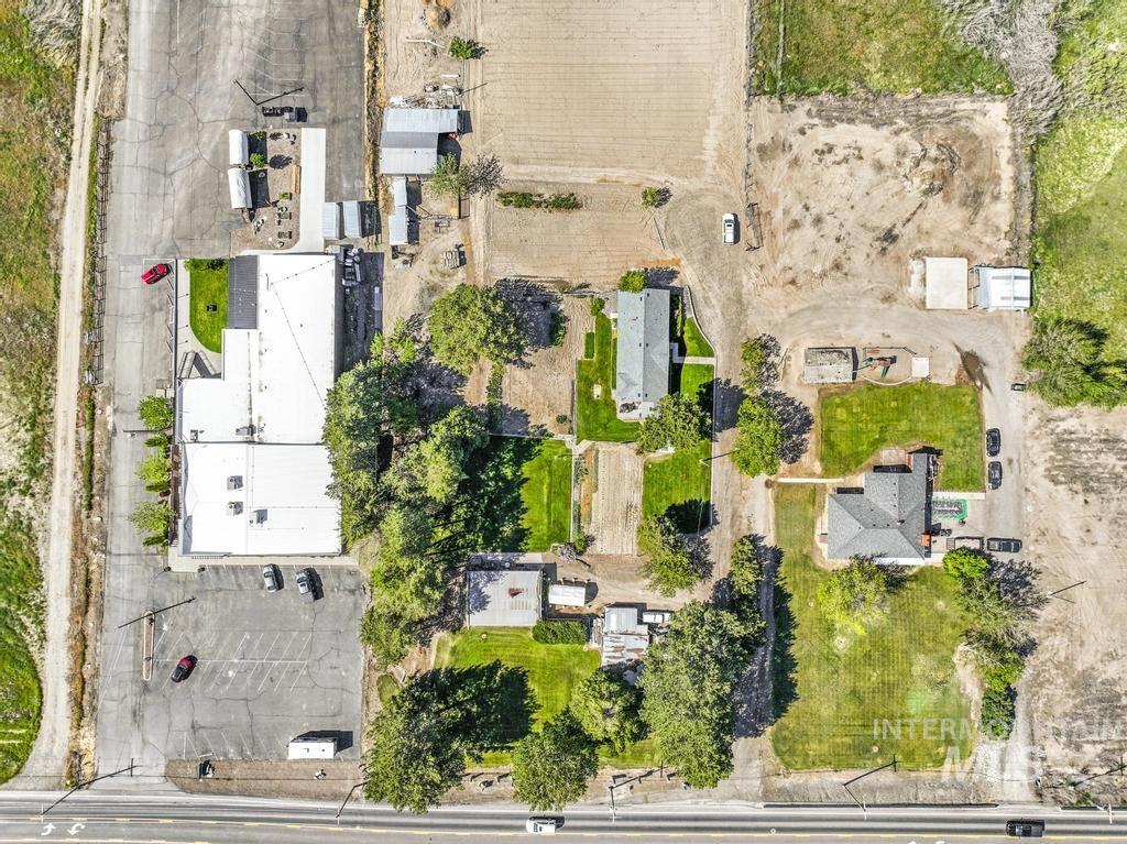 1907 & 1923 Pole Line Rd E Property Photo 20