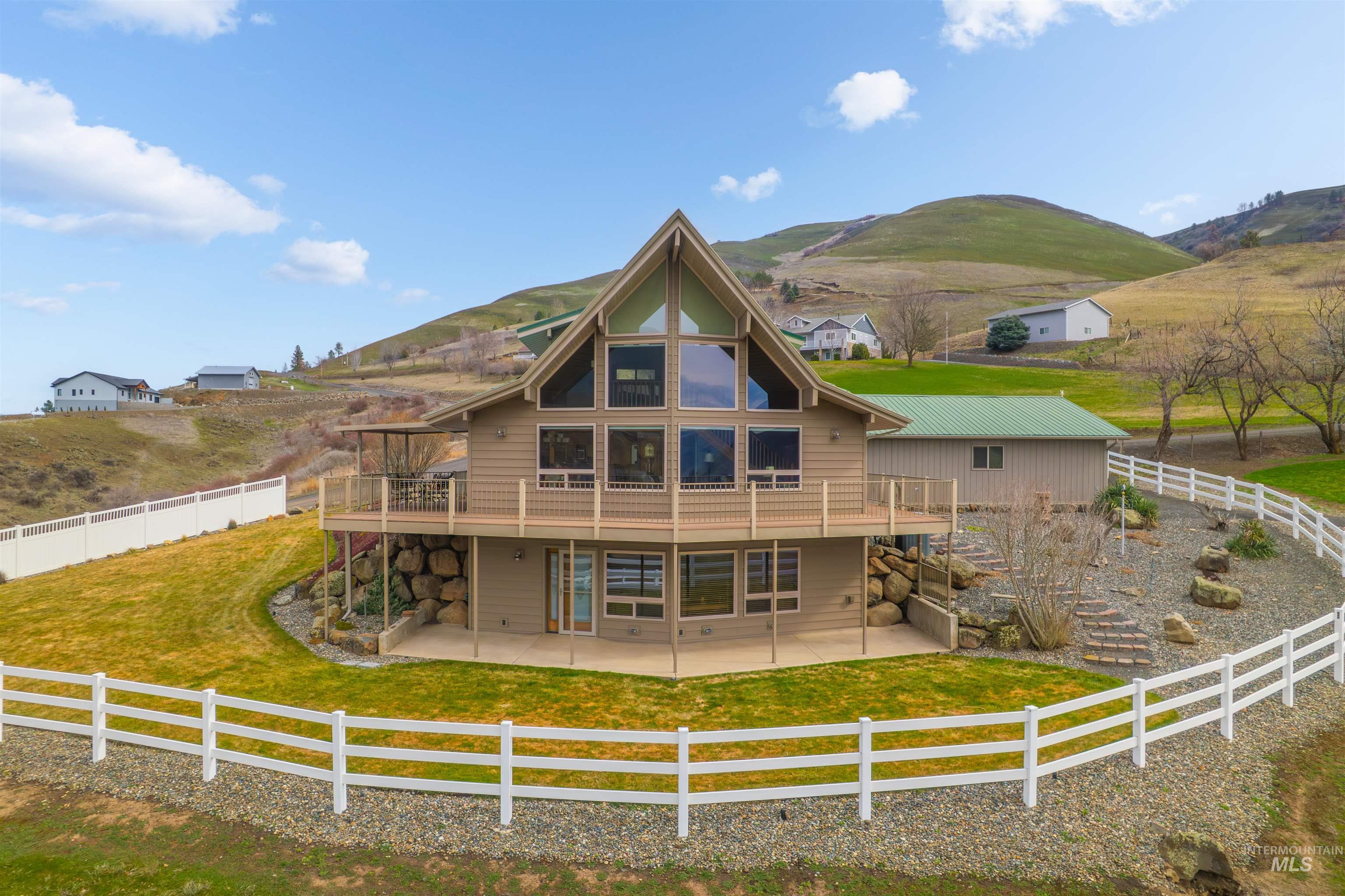 21766 Clearwater Ridge Property Photo 1