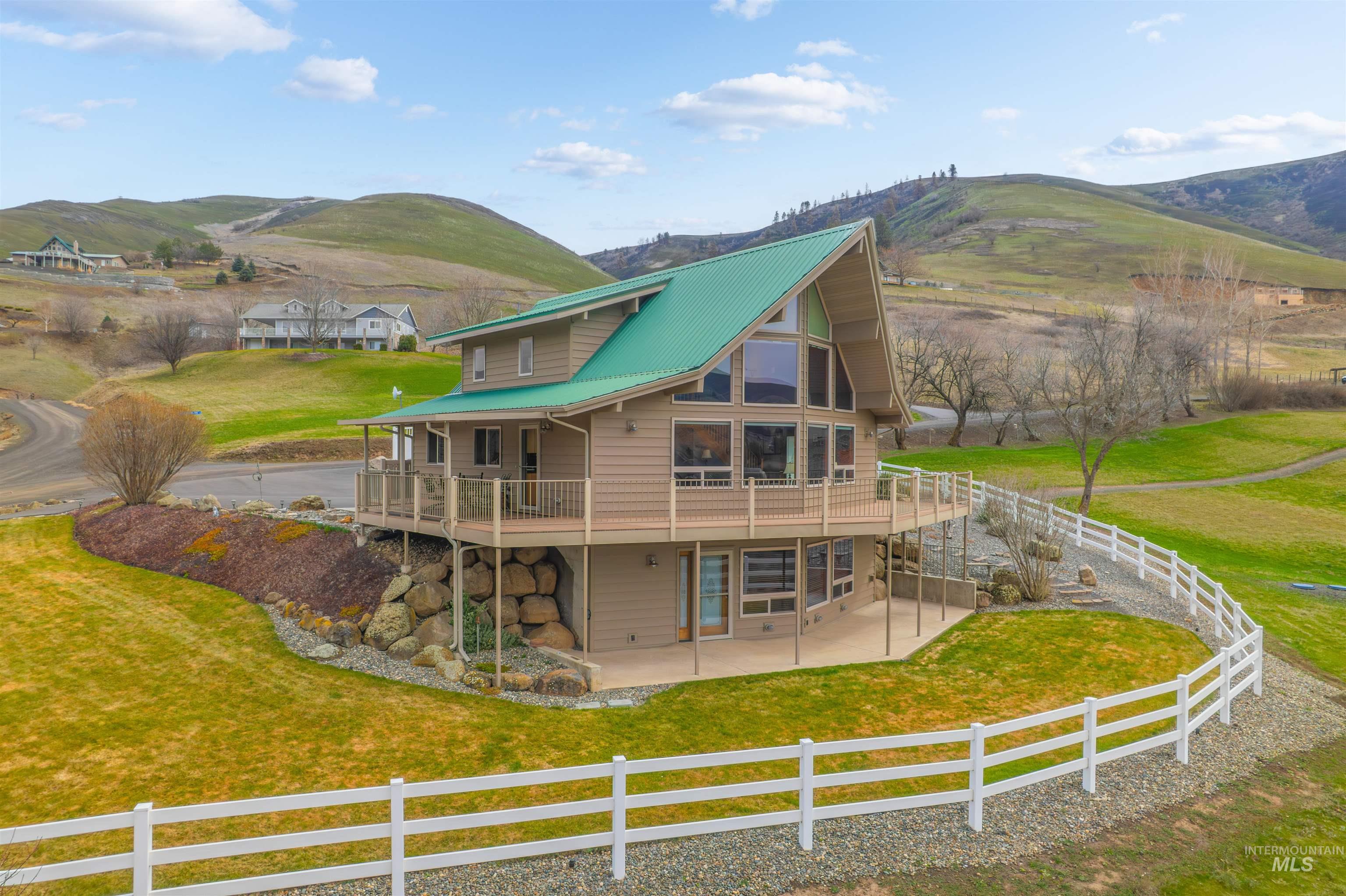 21766 Clearwater Ridge Property Photo 2