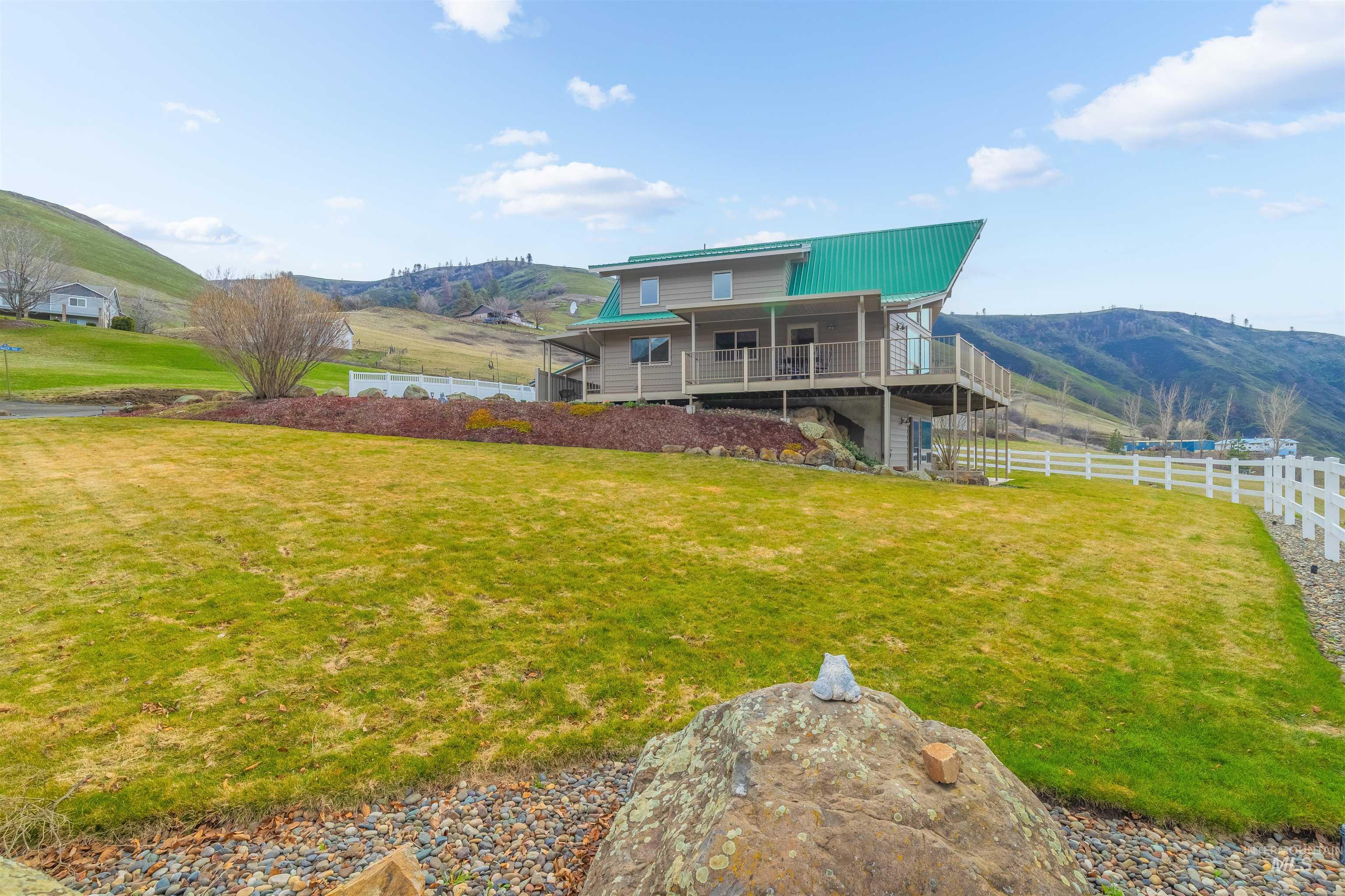 21766 Clearwater Ridge Property Photo 4