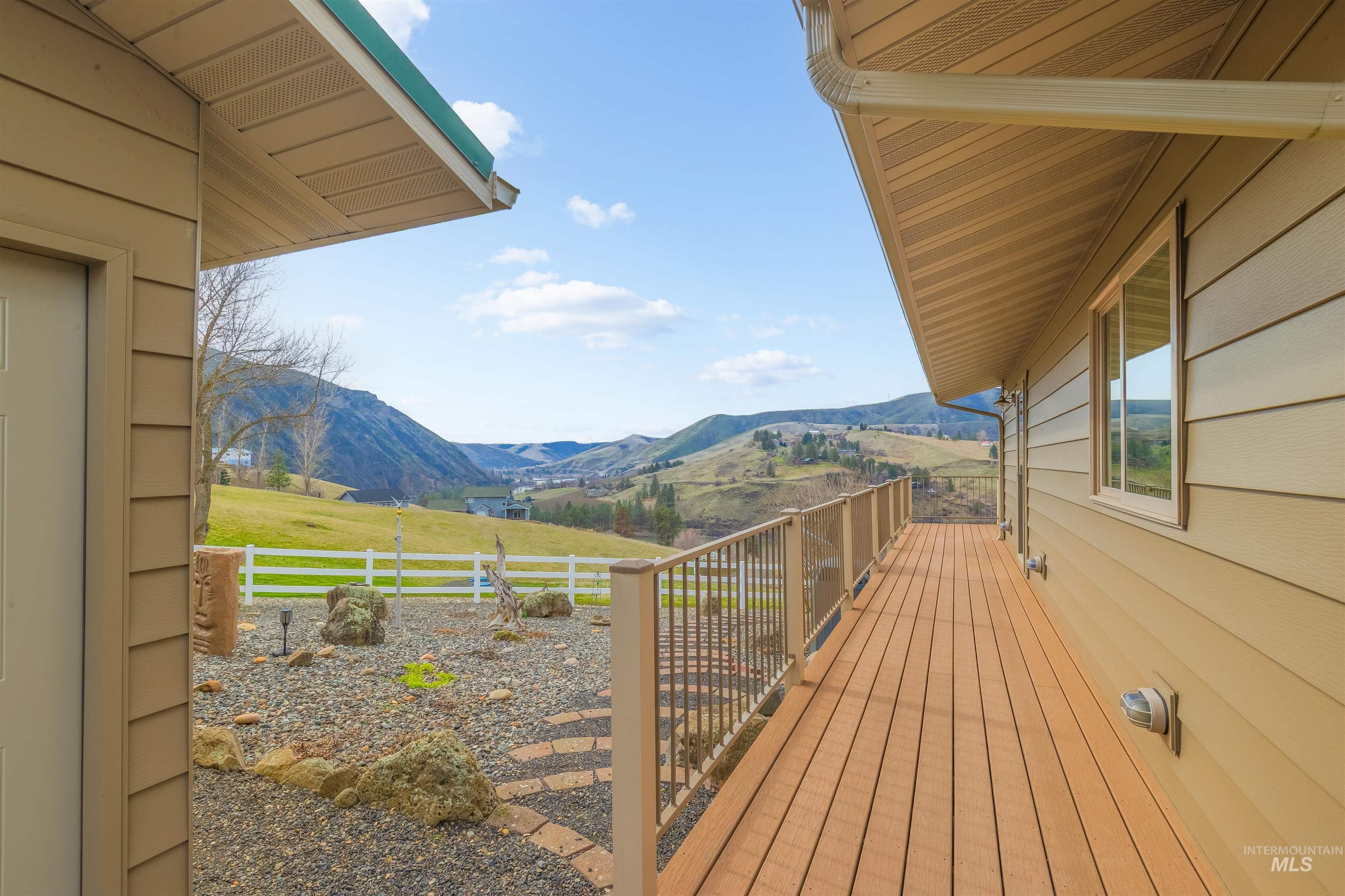 21766 Clearwater Ridge Property Photo 9