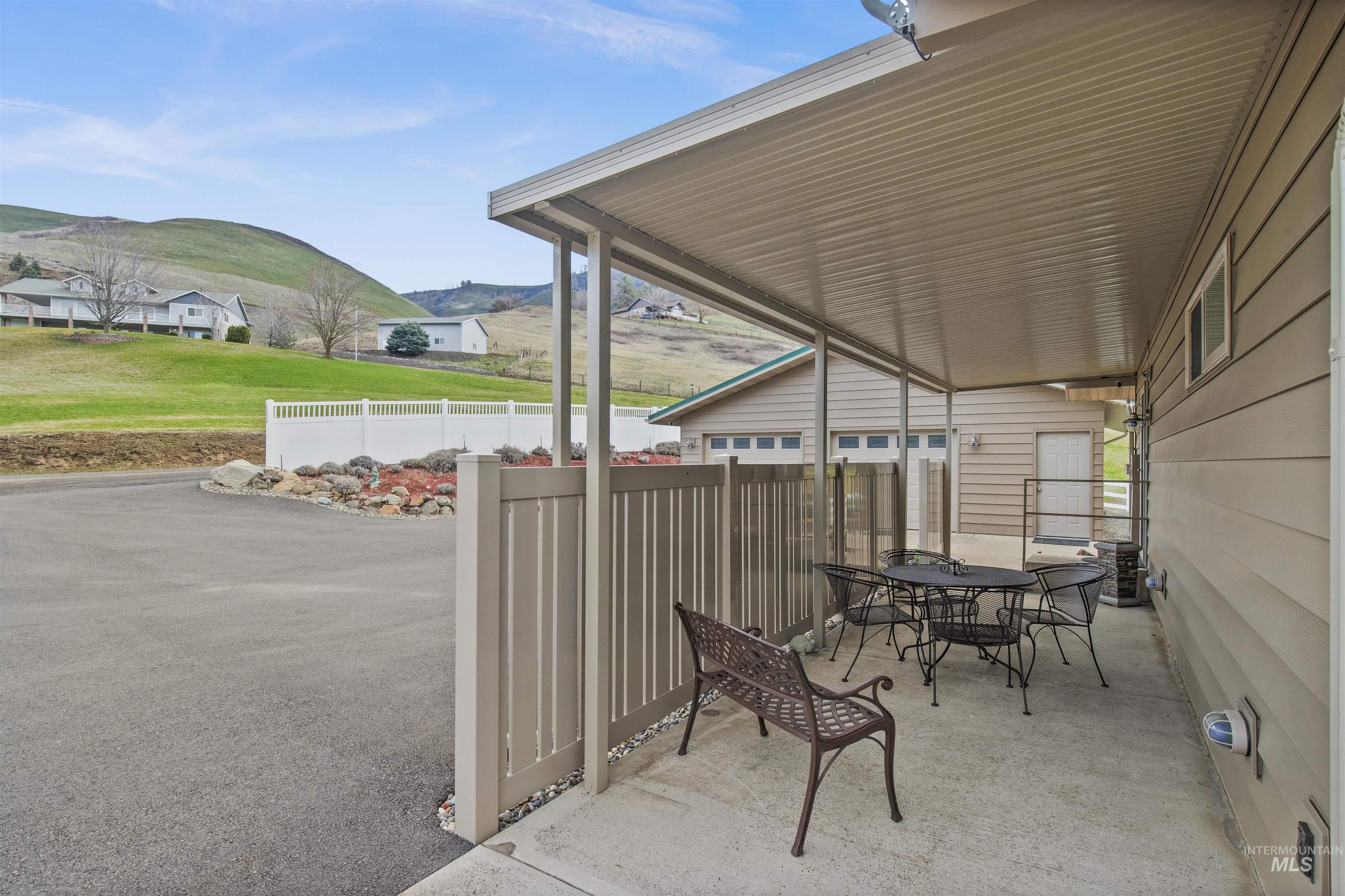 21766 Clearwater Ridge Property Photo 10